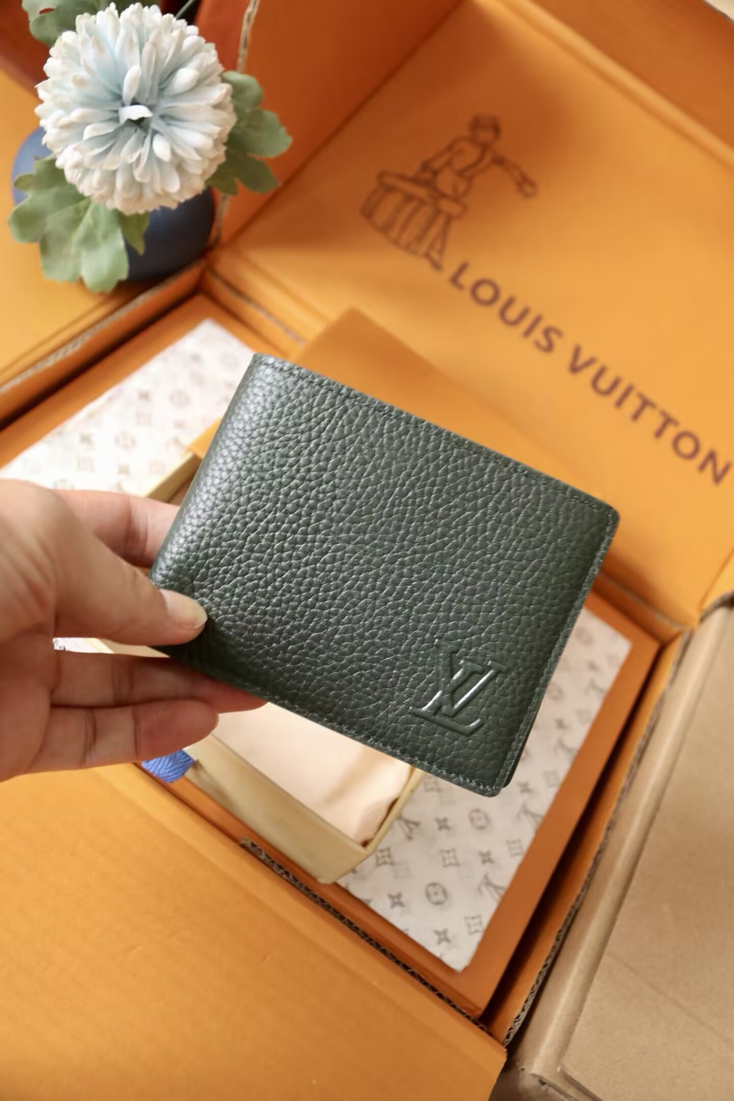 LV MULTIPLE Wallet