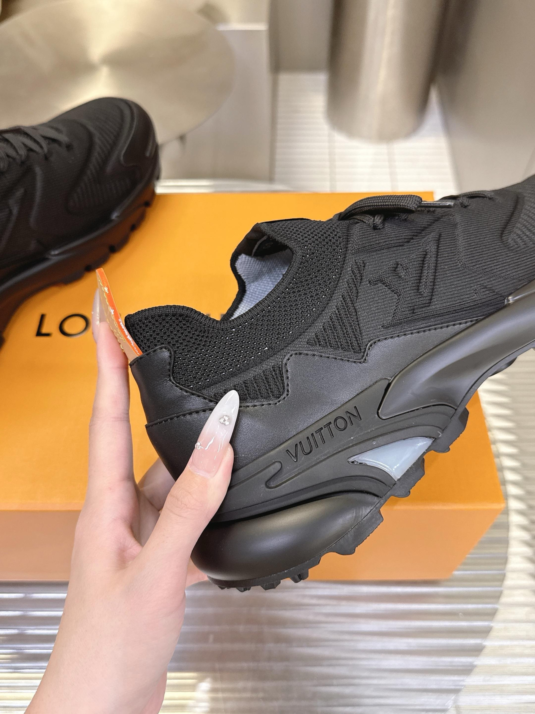 UA LV Sneakers