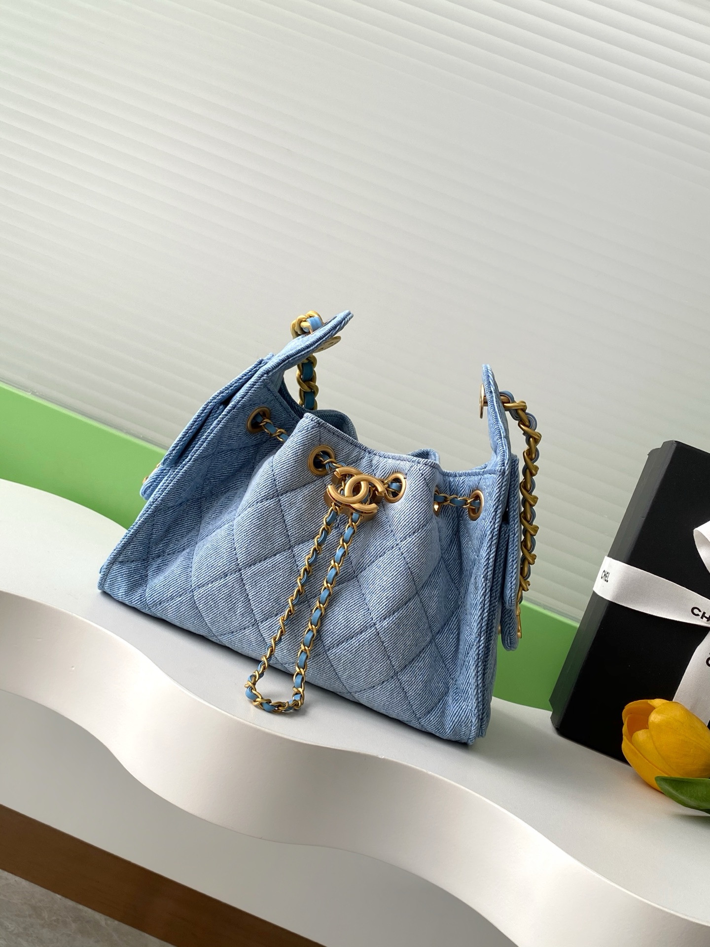 Ch**el 25c bucket bag 20x22x12.5cm