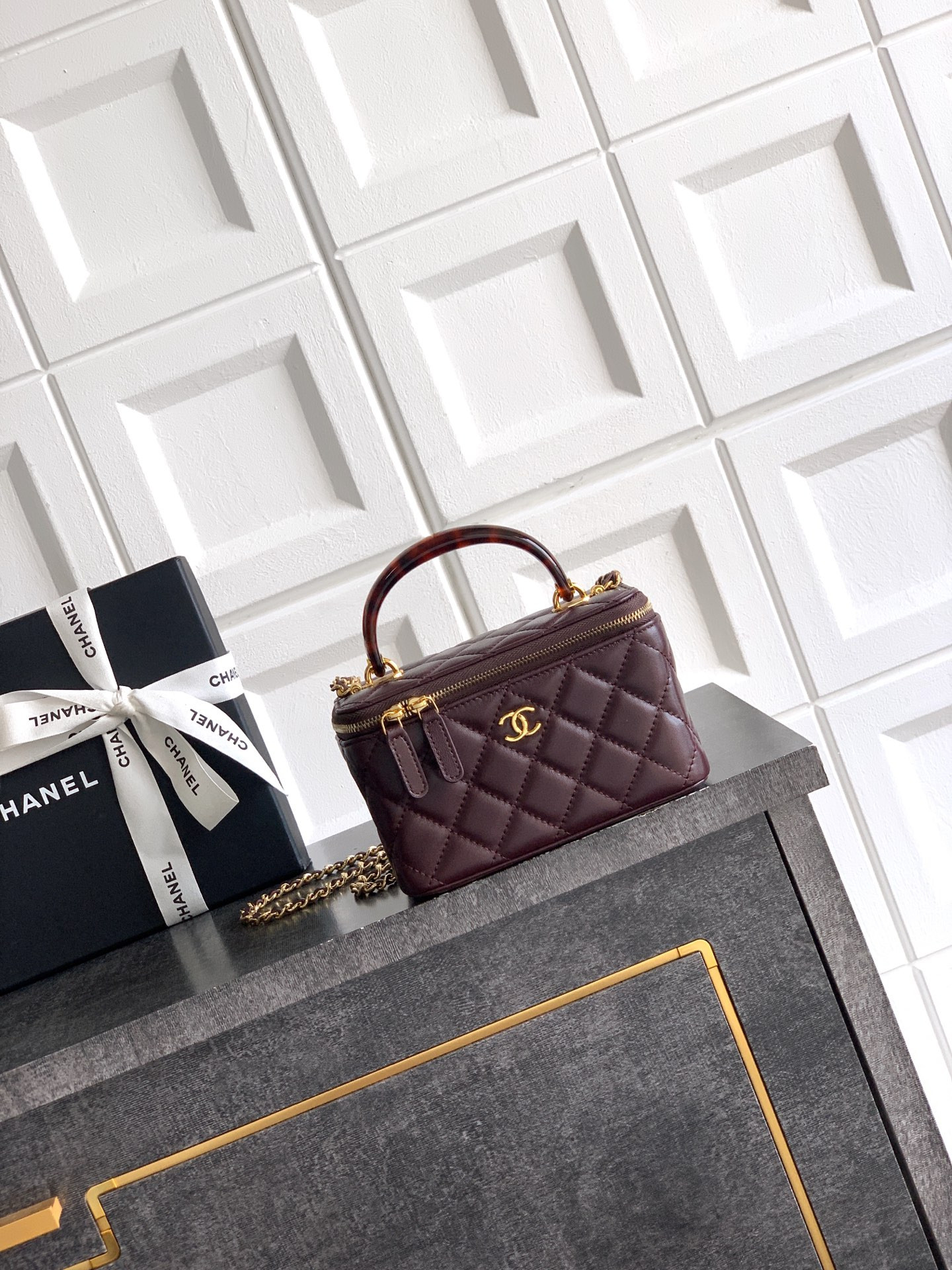 Ch**el classic vanity with chain handbag 17x9.5x8cm