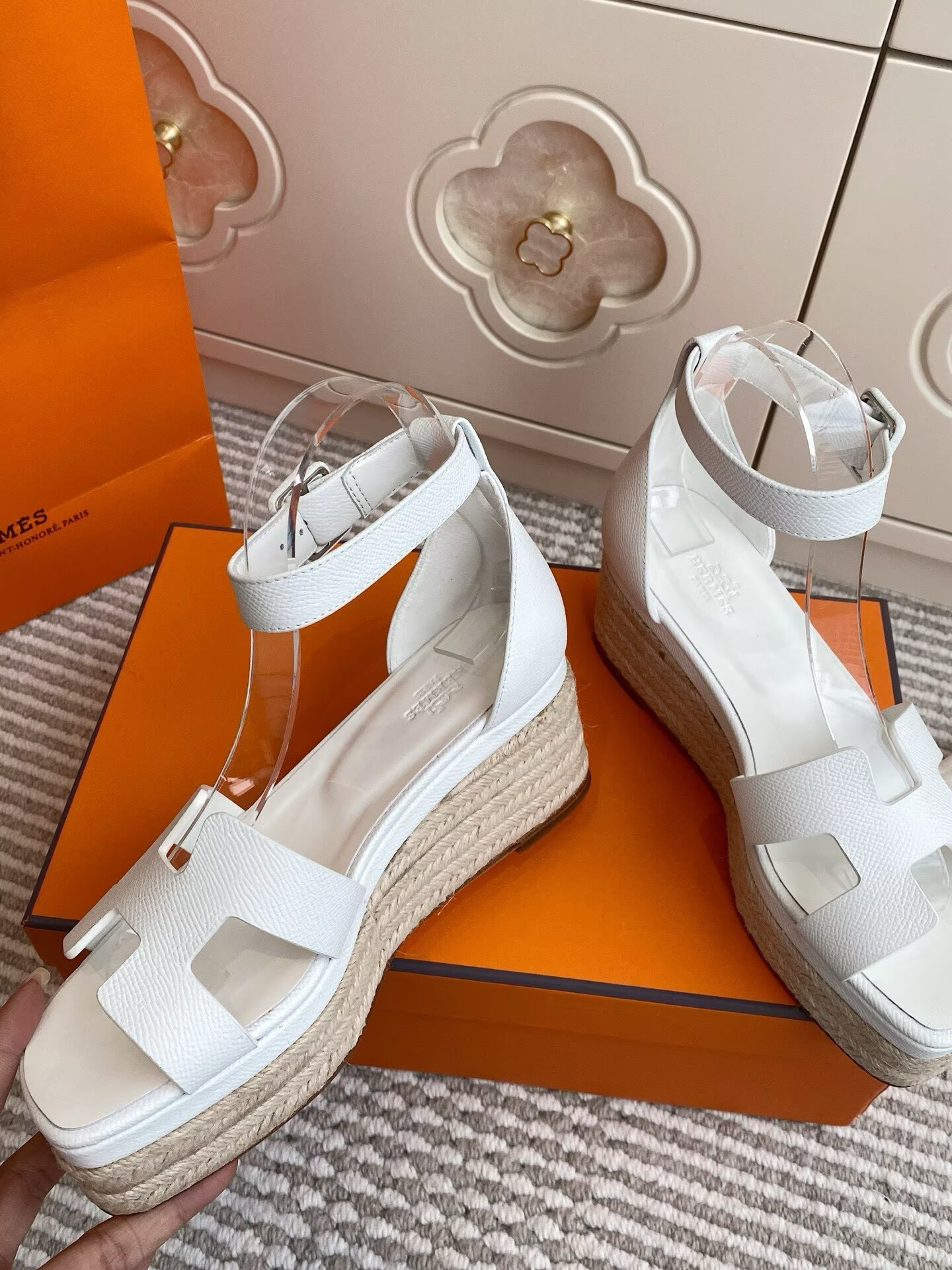 ua H**me5 elda spanish woven shoes