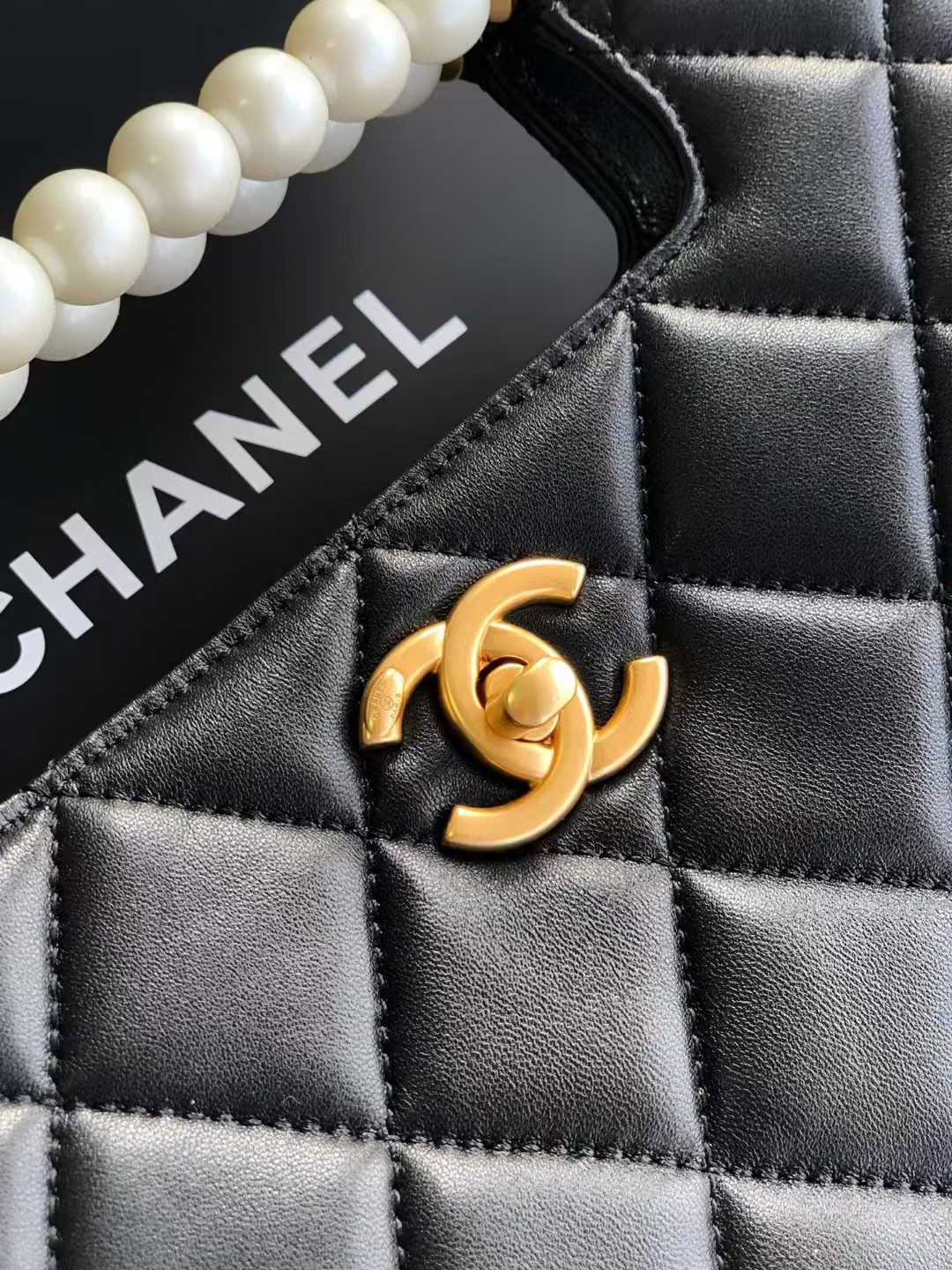 Ch**el Small Shopping Bag AS5413 17x22x8cm