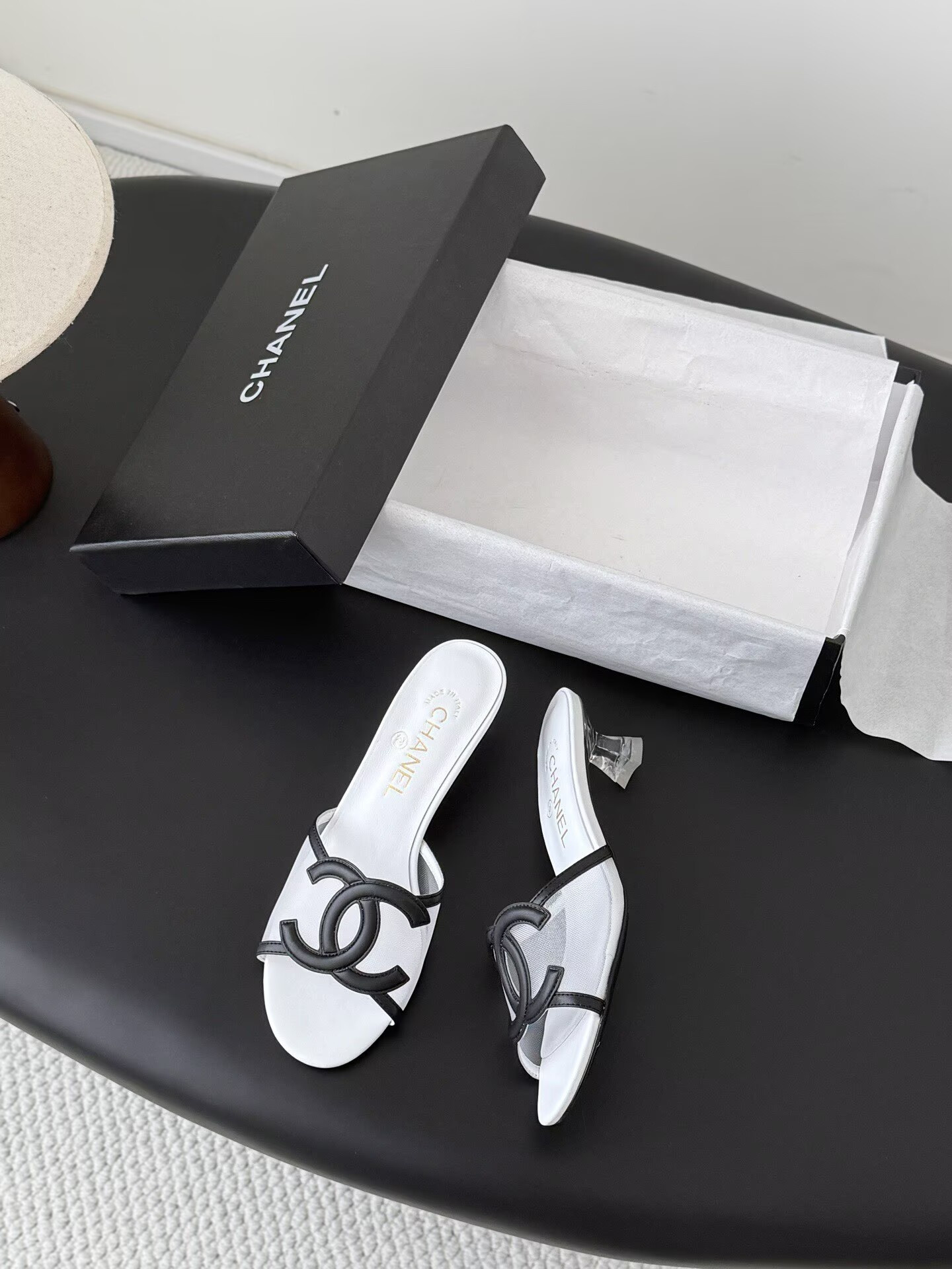 ua Ch**el sandals 4.5cm heel