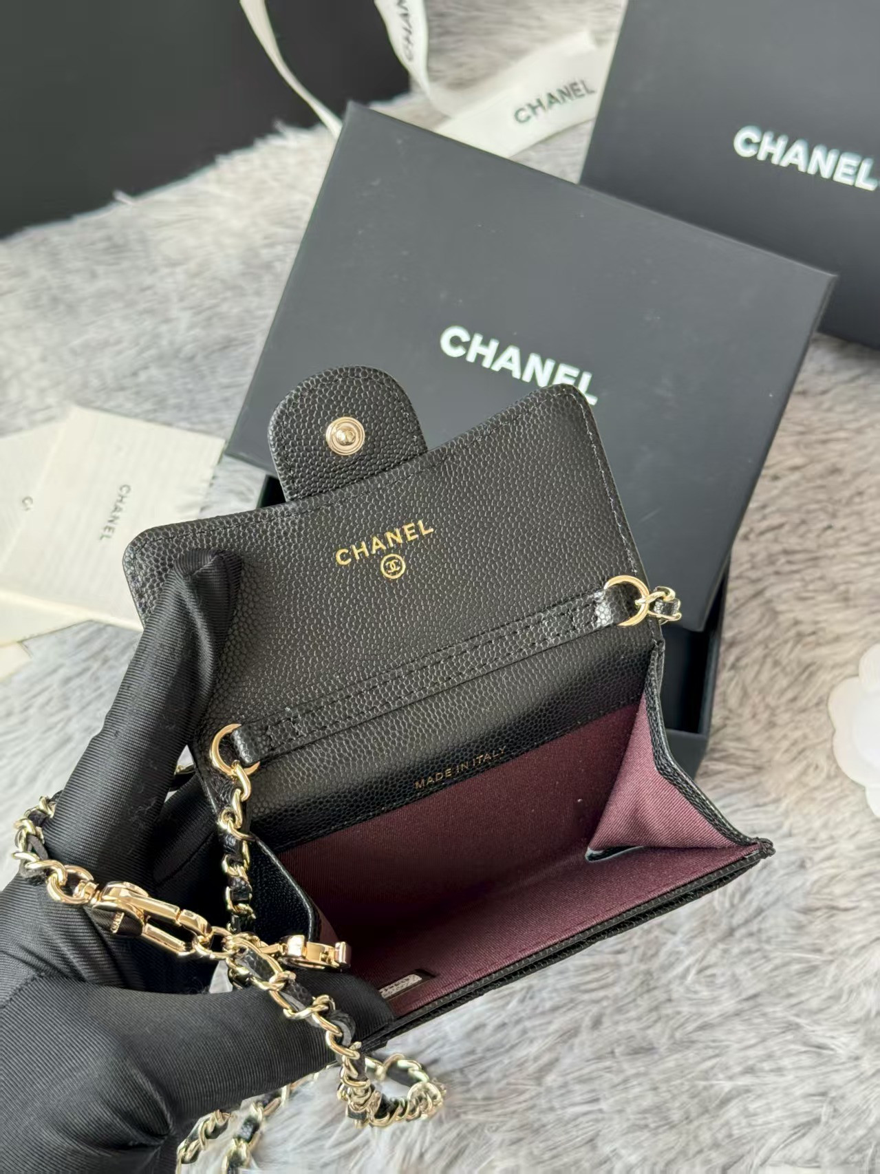 Ch**el Wallet on Chain 11x7.5x2cm