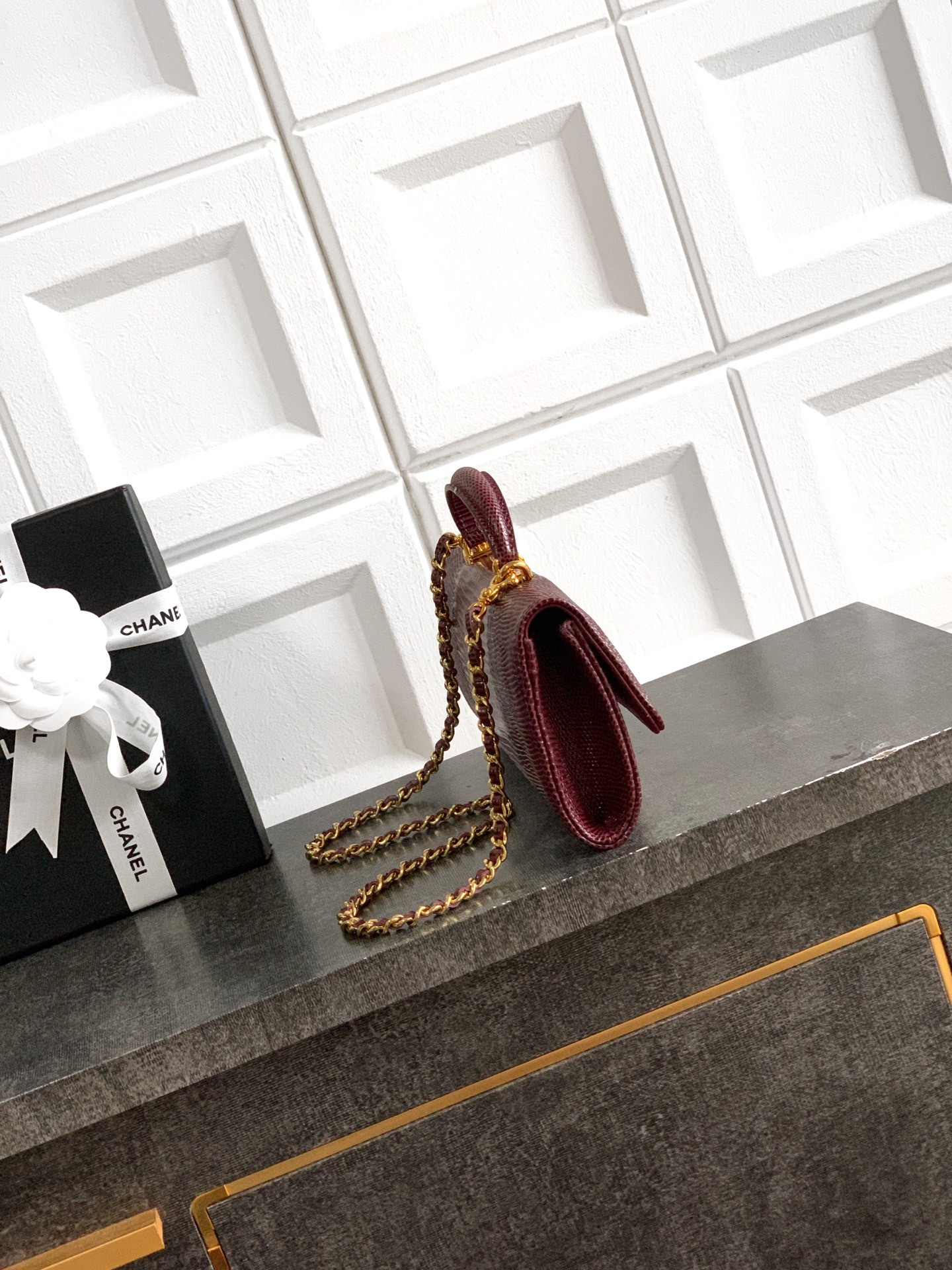 Ch**el clutch with chain ap5280 9.5x25x5cm