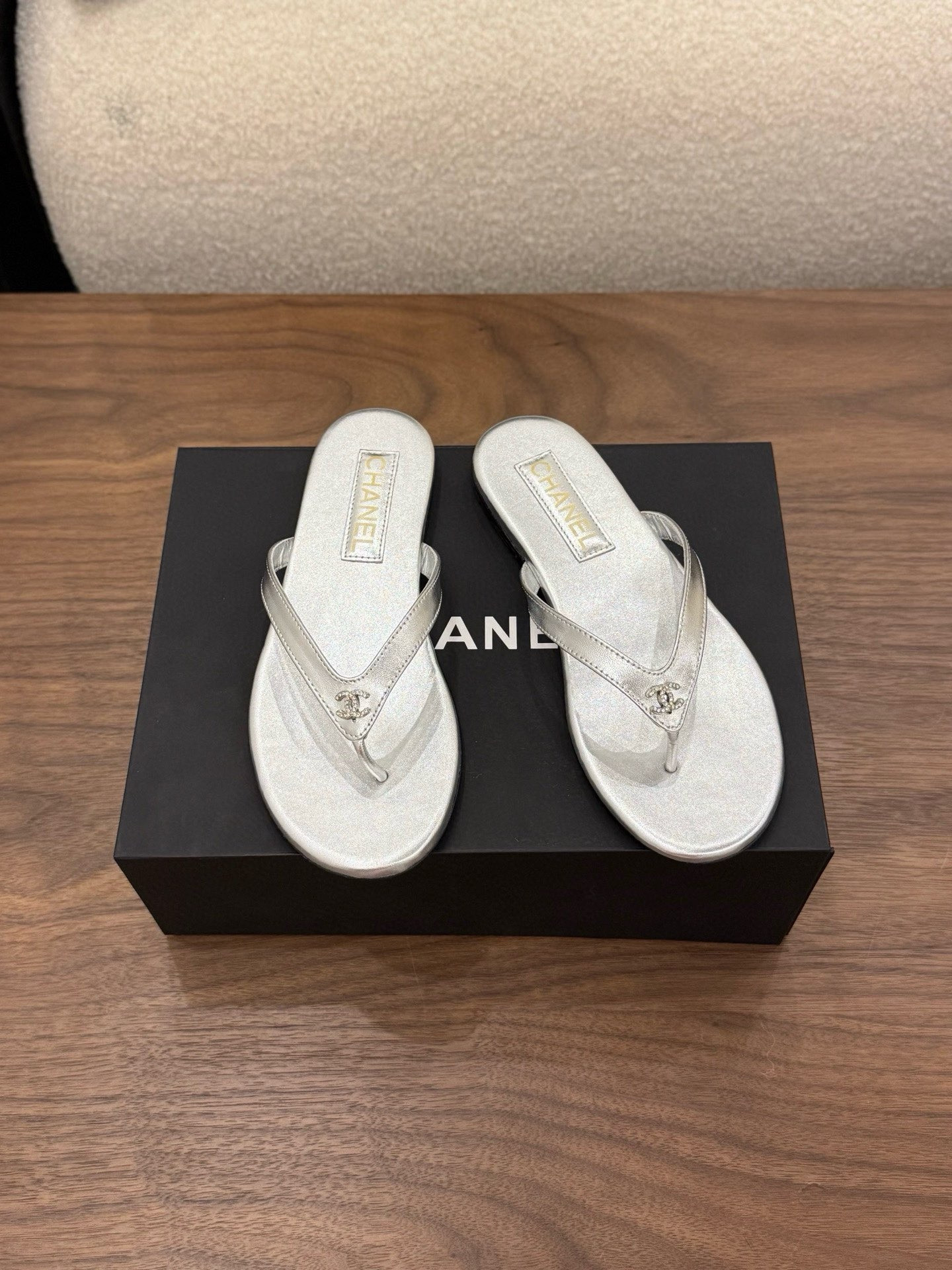 ua Ch**el slides