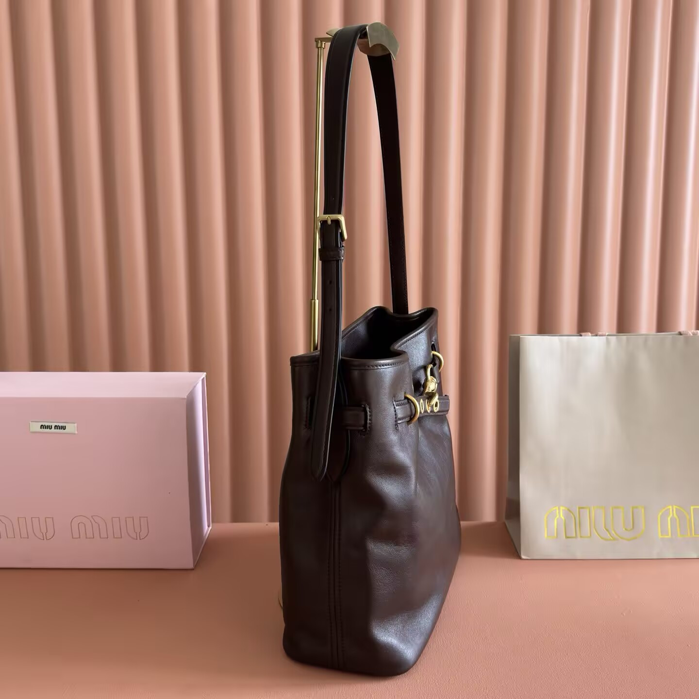 M1v M1v aventure nappa leather bucket bag 31x30x13cm