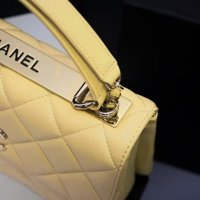 Ch**el flap bag with top handle 17x25x12cm