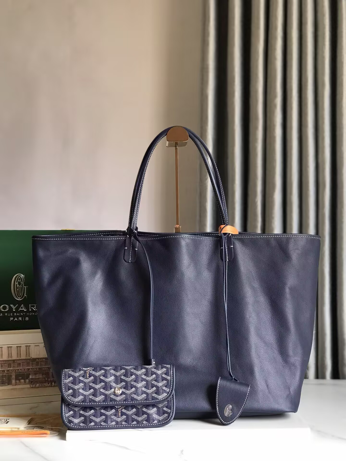 G09ard anjou gm bag 39x32x19cm