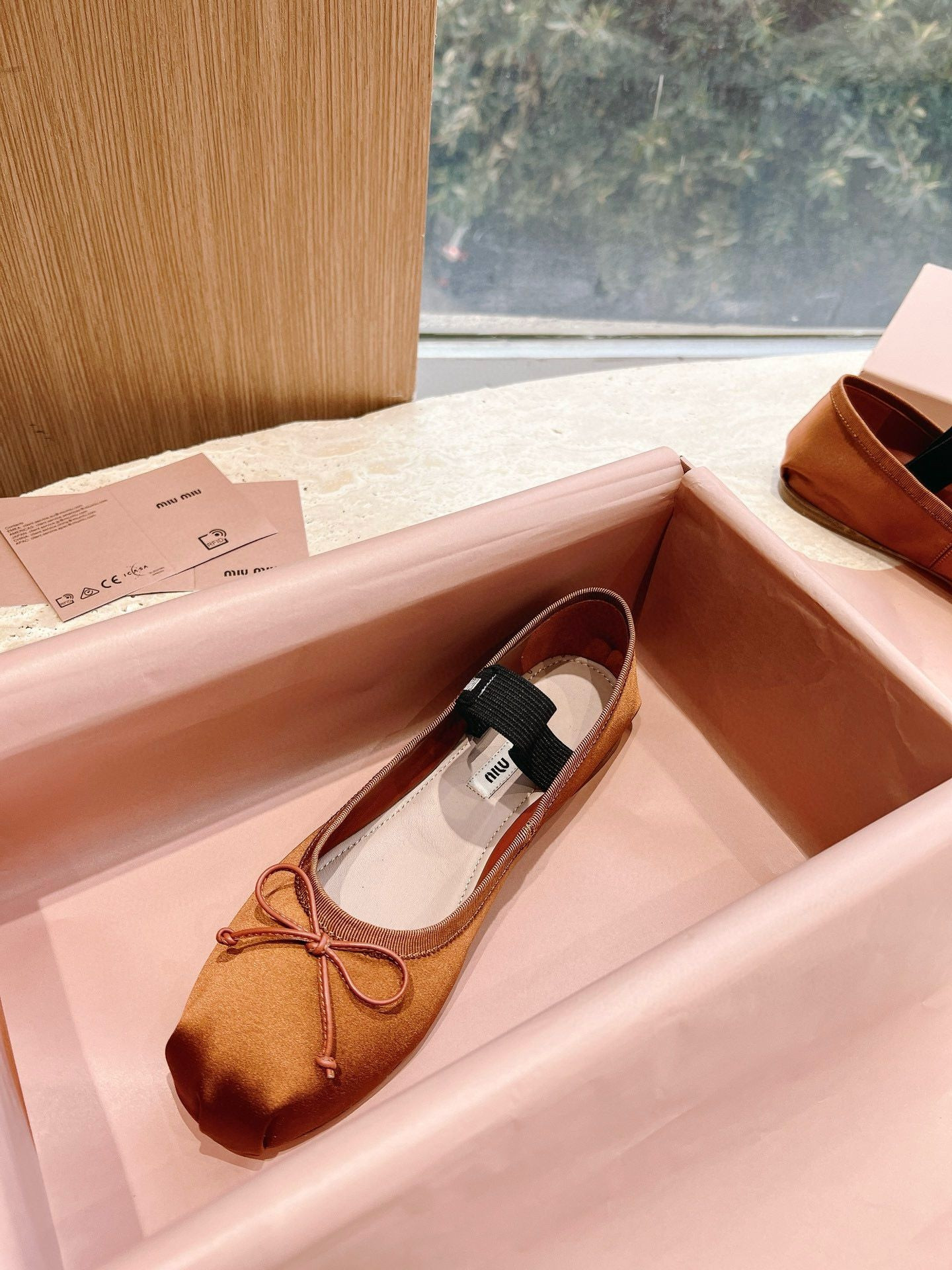 ua M1v M1v satin ballerinas
