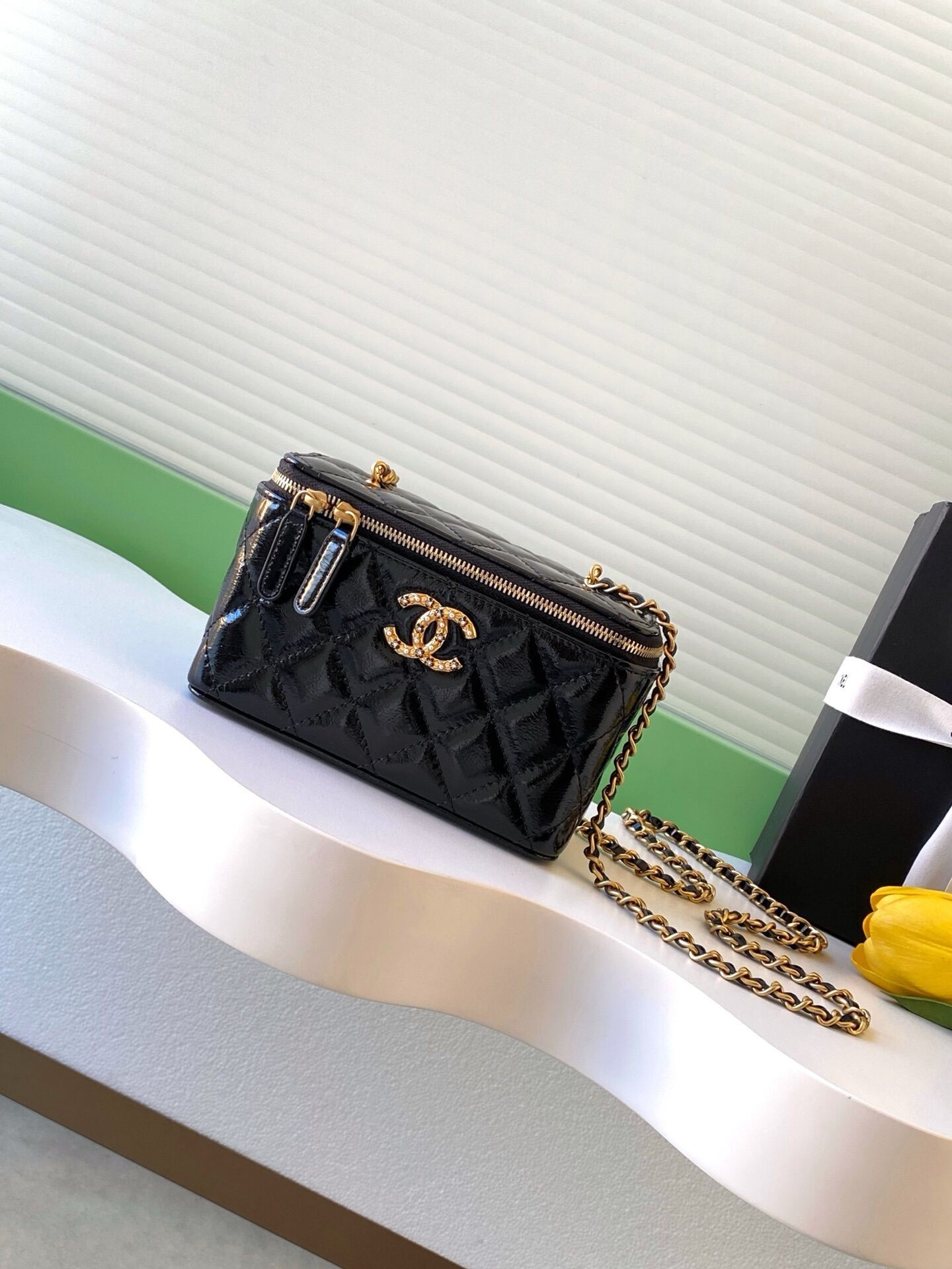 Ch**el Vanity With Chain 9.5x17x8cm
