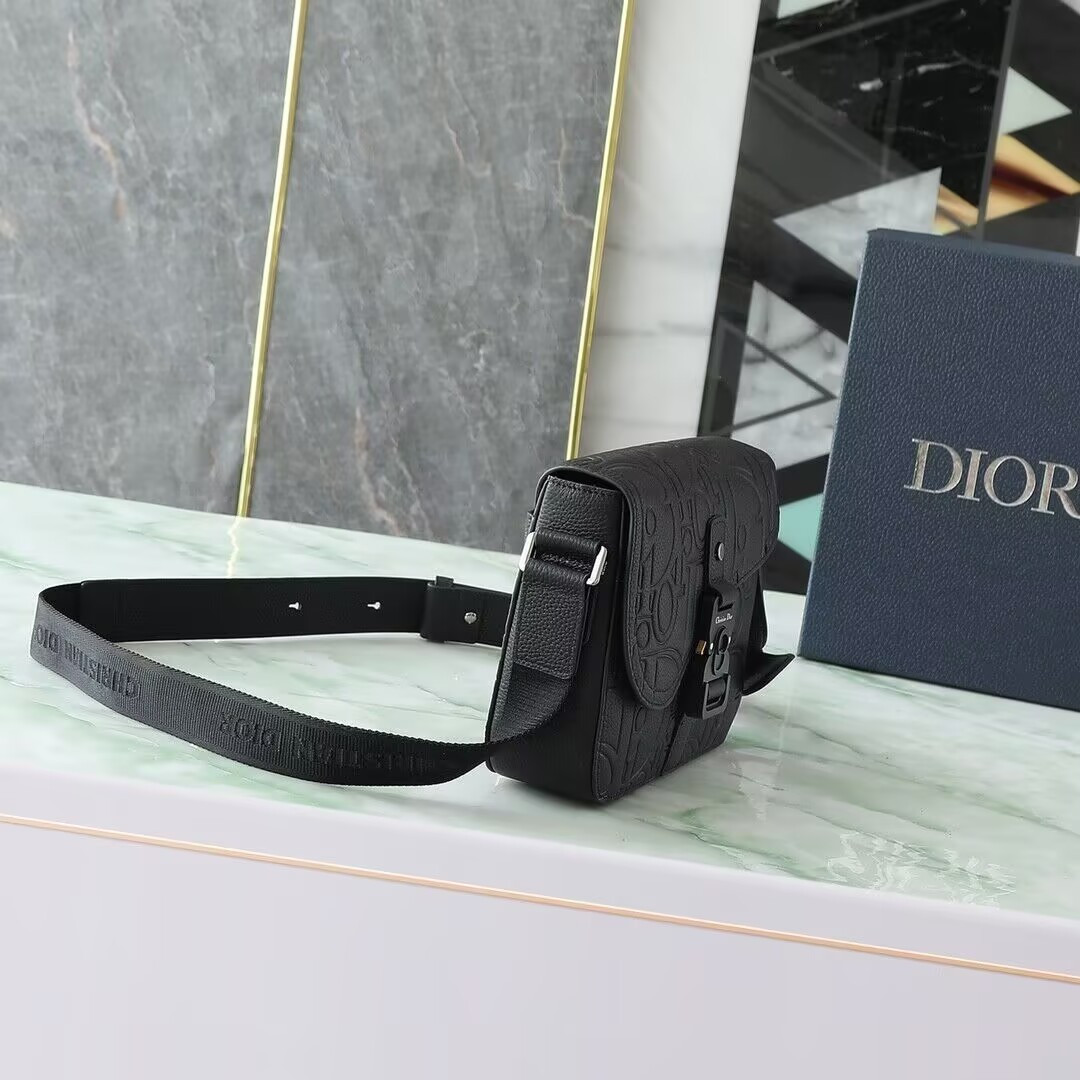D10r Small Saddle Messenger Bag With Flap 23x18x6cm