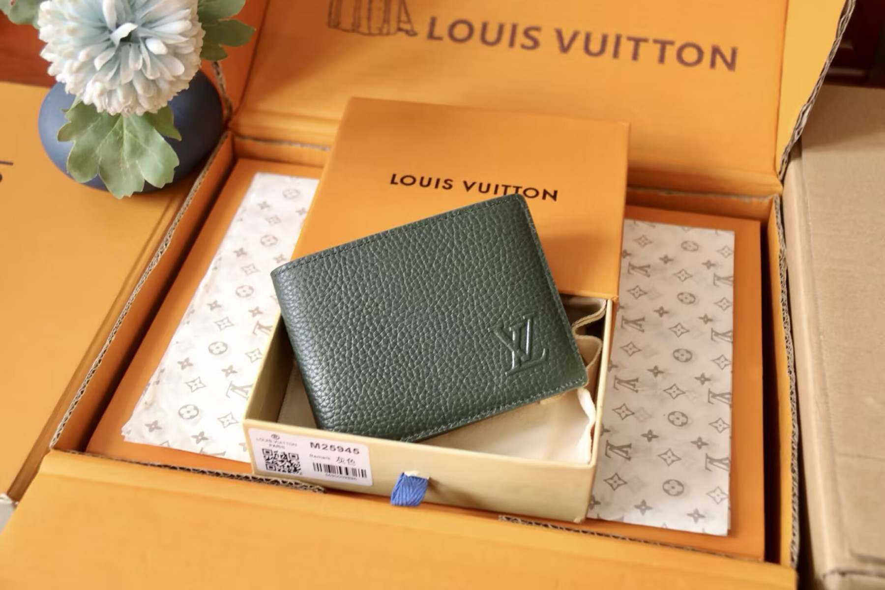 LV MULTIPLE Wallet