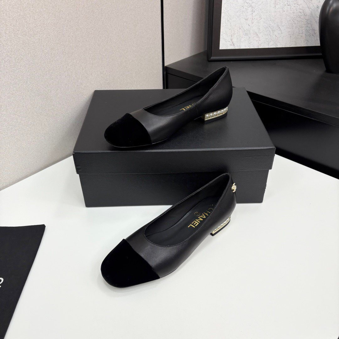 UA Ch**el Ballet Flats