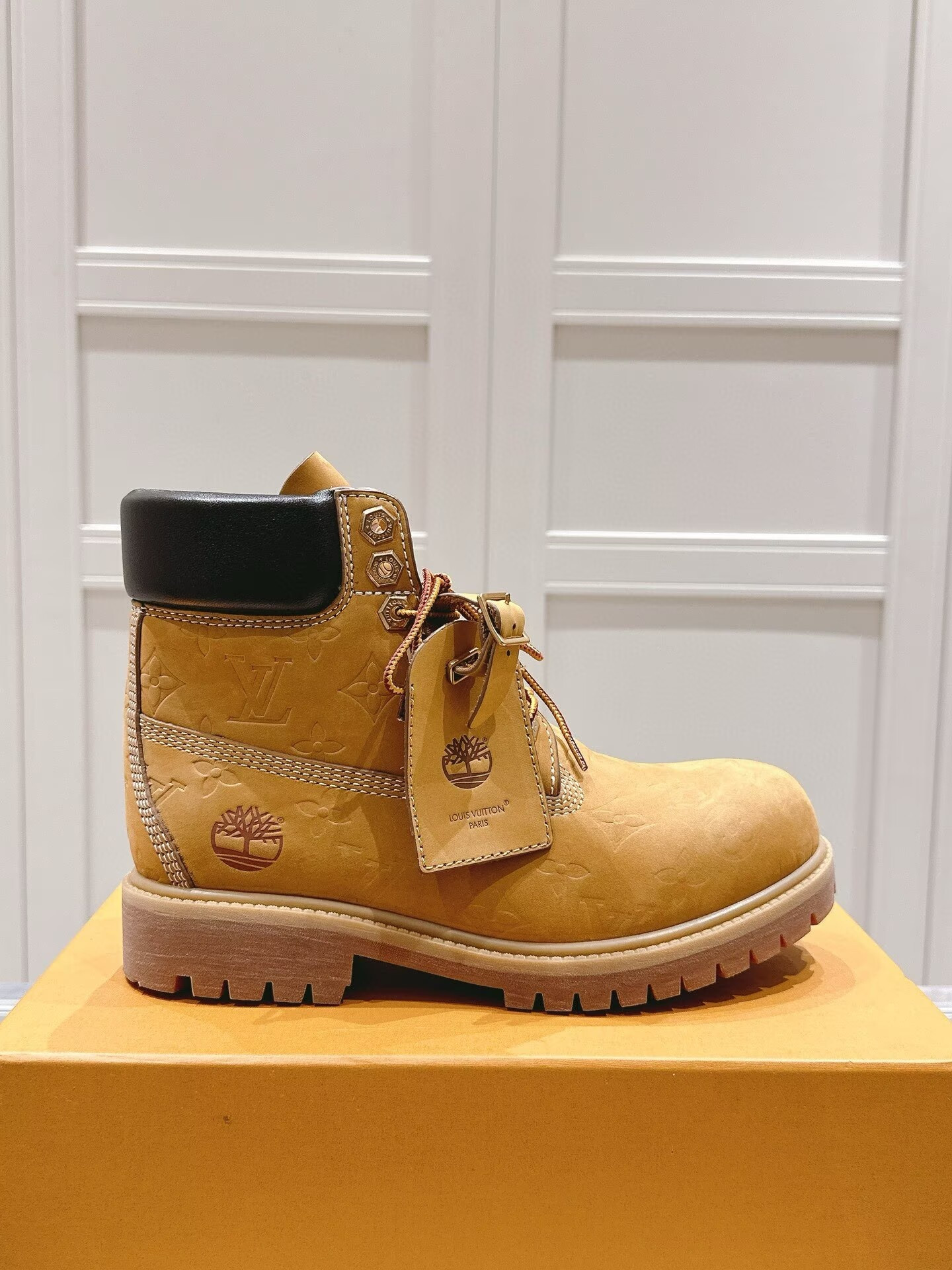 ua lv x Timb**1*nd ankle boots