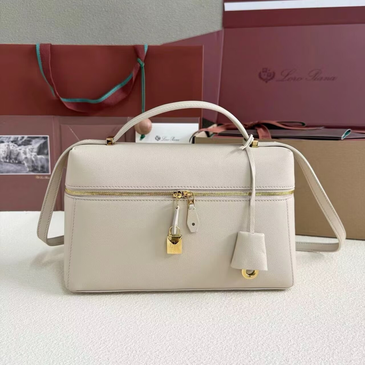 L0r0 P1ana extra pocket l27 16x27x10cm