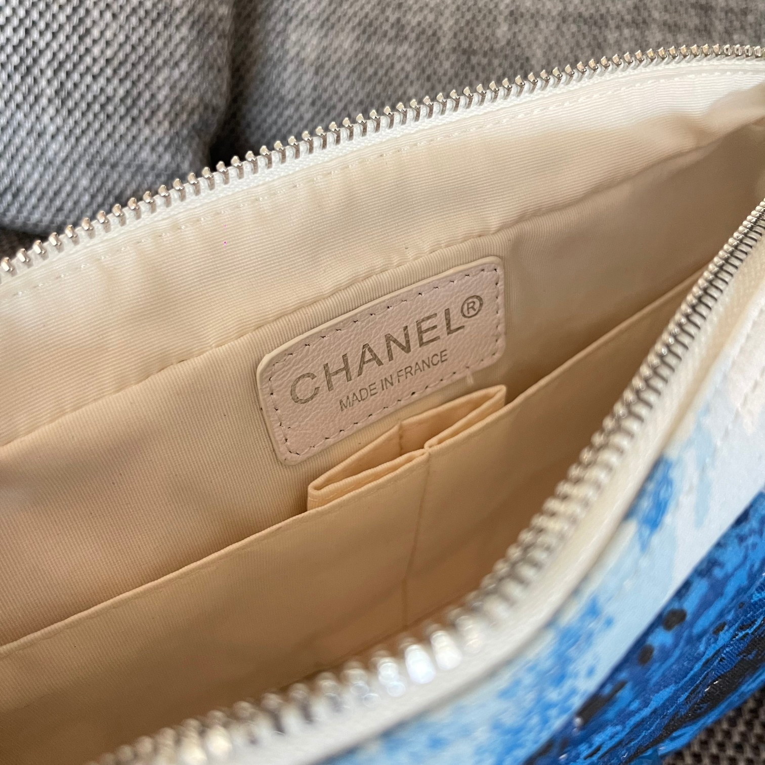 Ch**el surf line flap bag 25x15x6cm