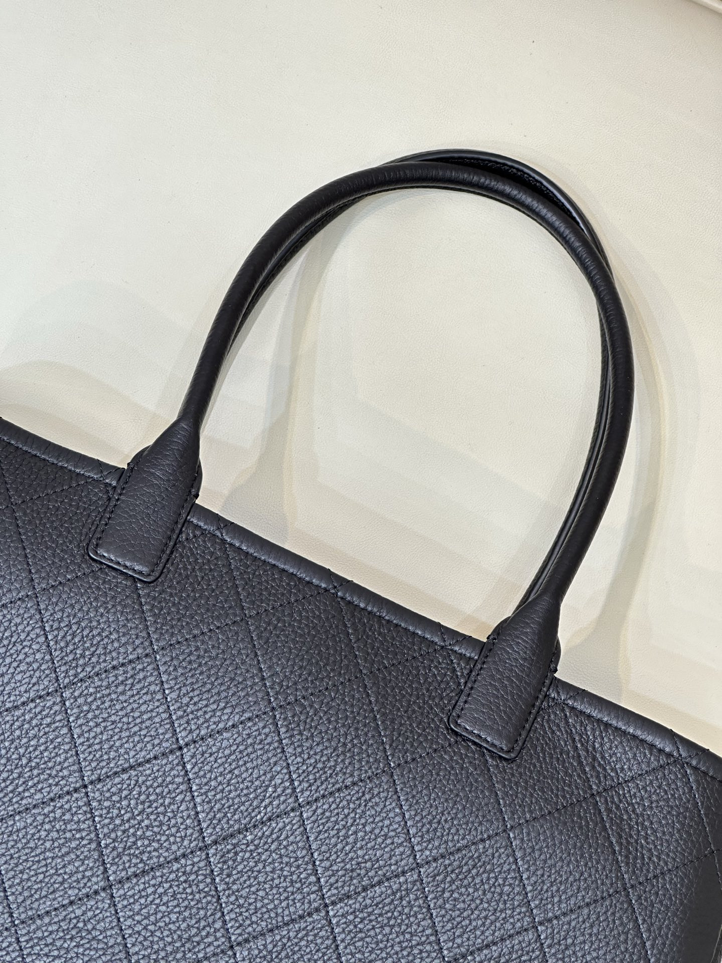 Ch**el tote as6428 38x22x16cm