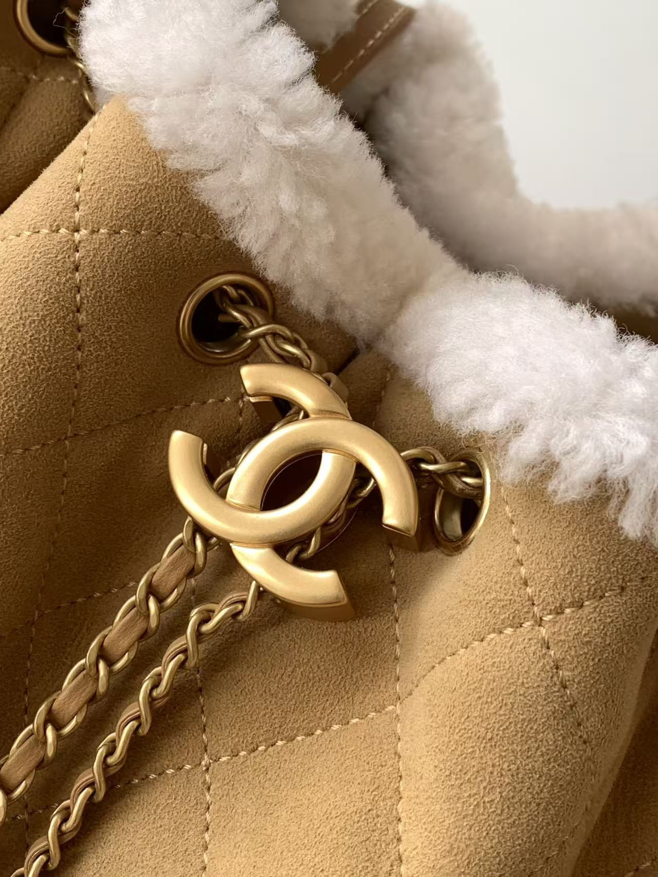 Ch**el 25c bucket bag 40x30x15cm