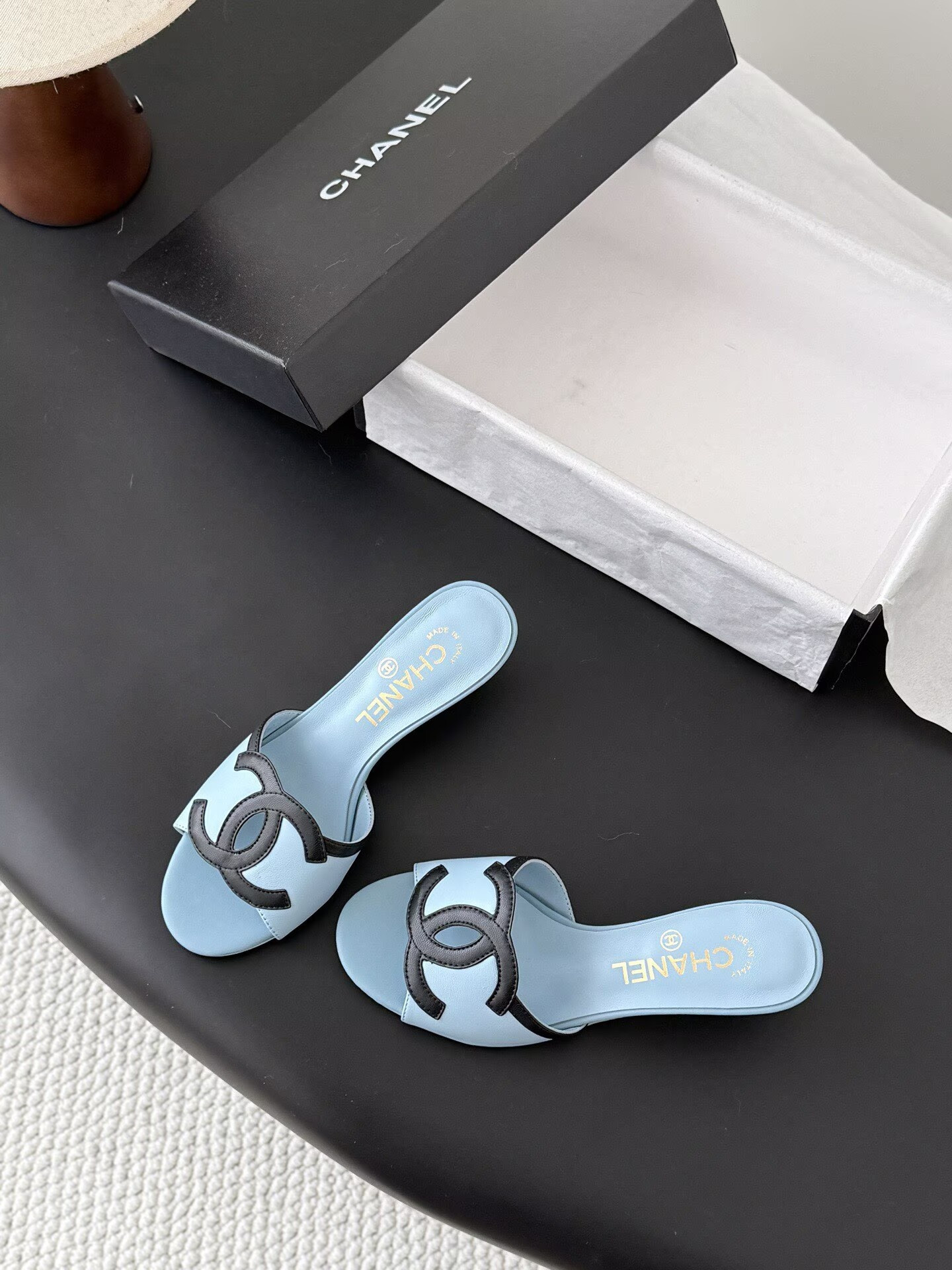 ua Ch**el sandals 4.5cm heel