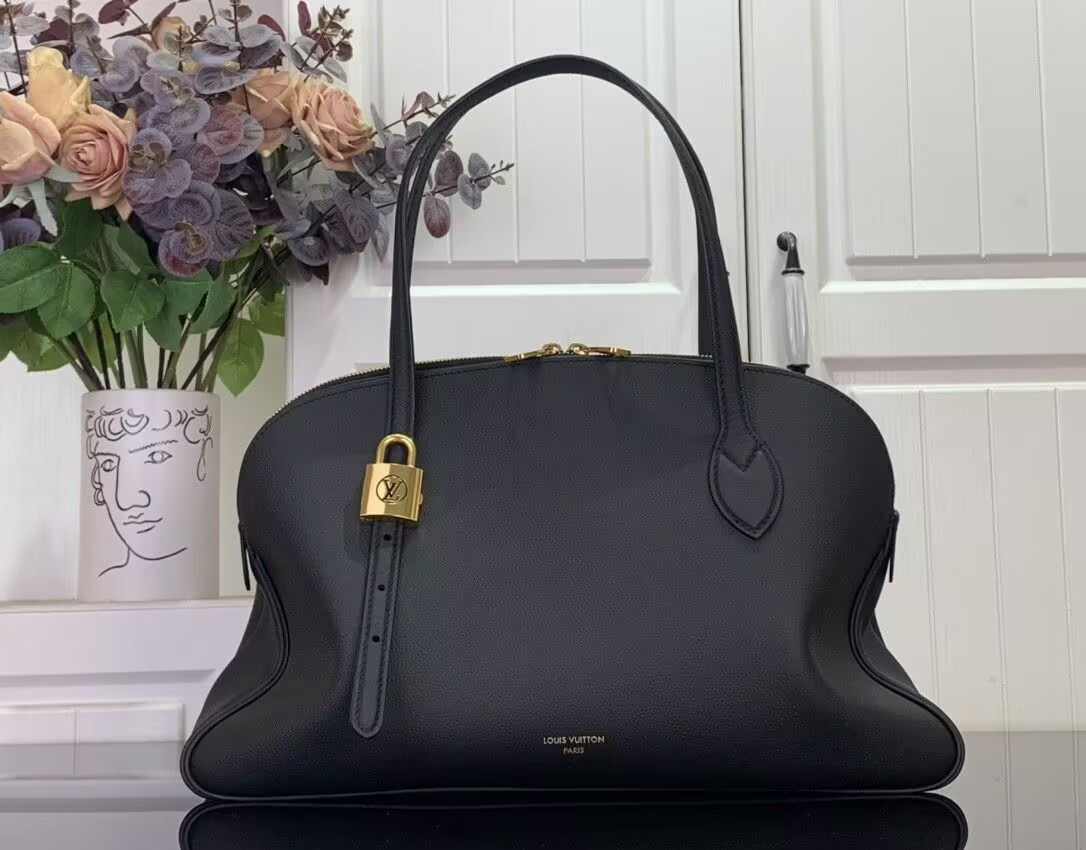 LV Low Key Duffle Tote M26257 43.5x26.5x14.5cm