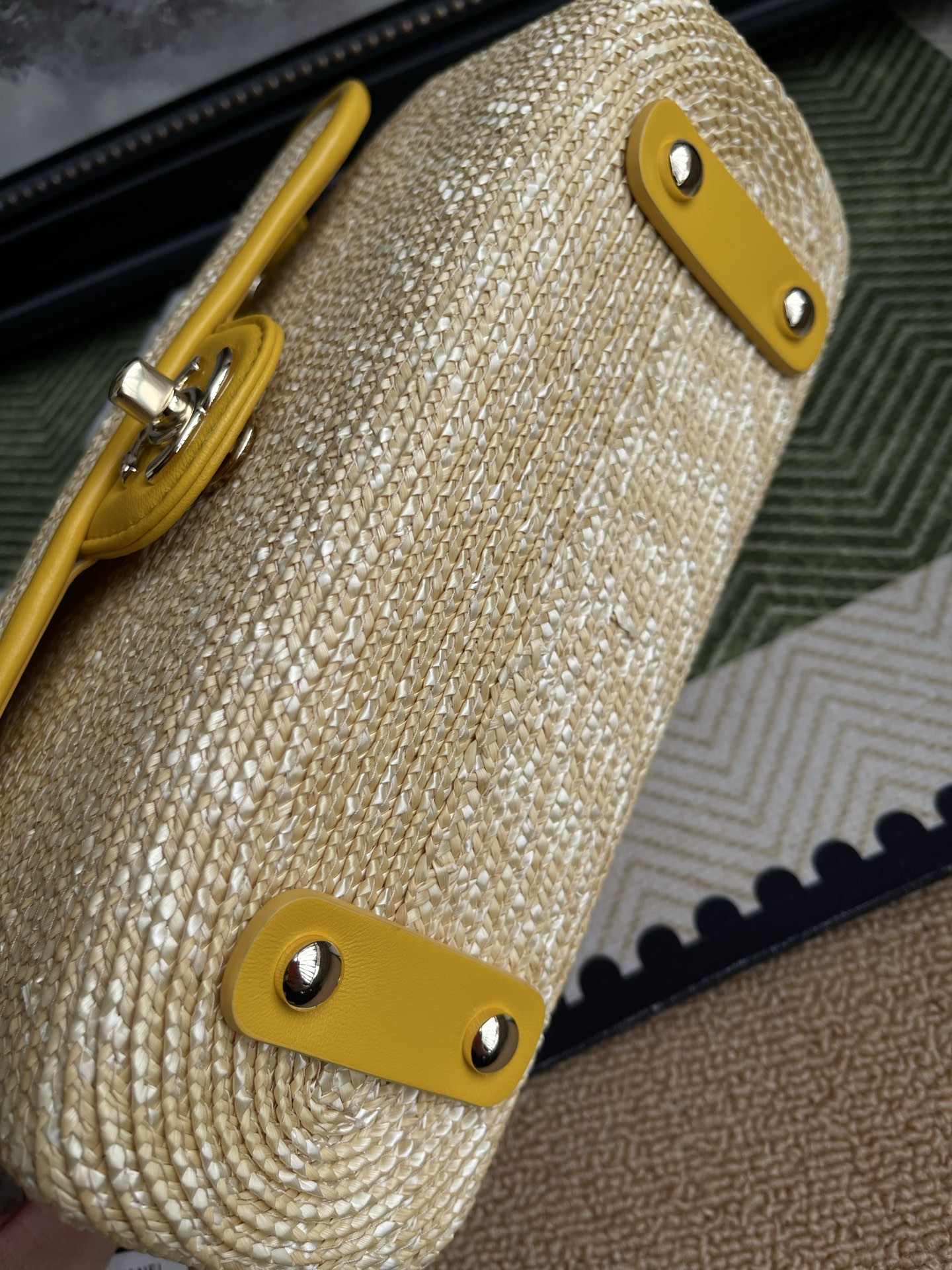 Ch**el flap bag as6017 23x14.5x6cm