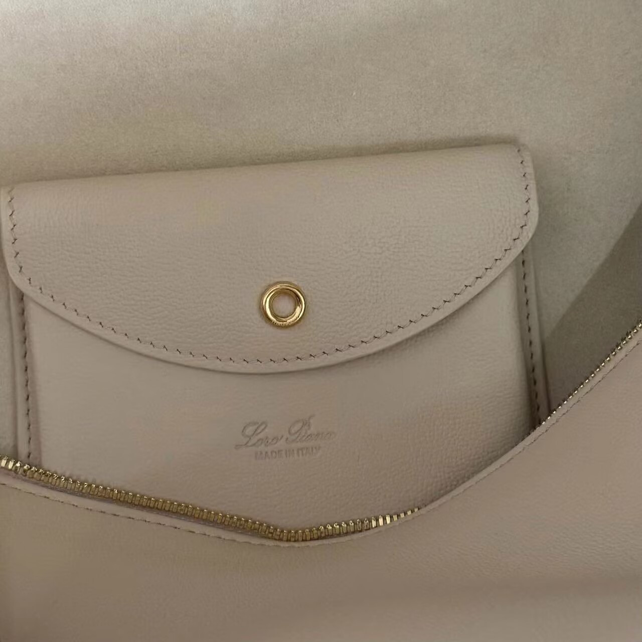 L0r0 P1ana extra pocket l27 16x27x10cm