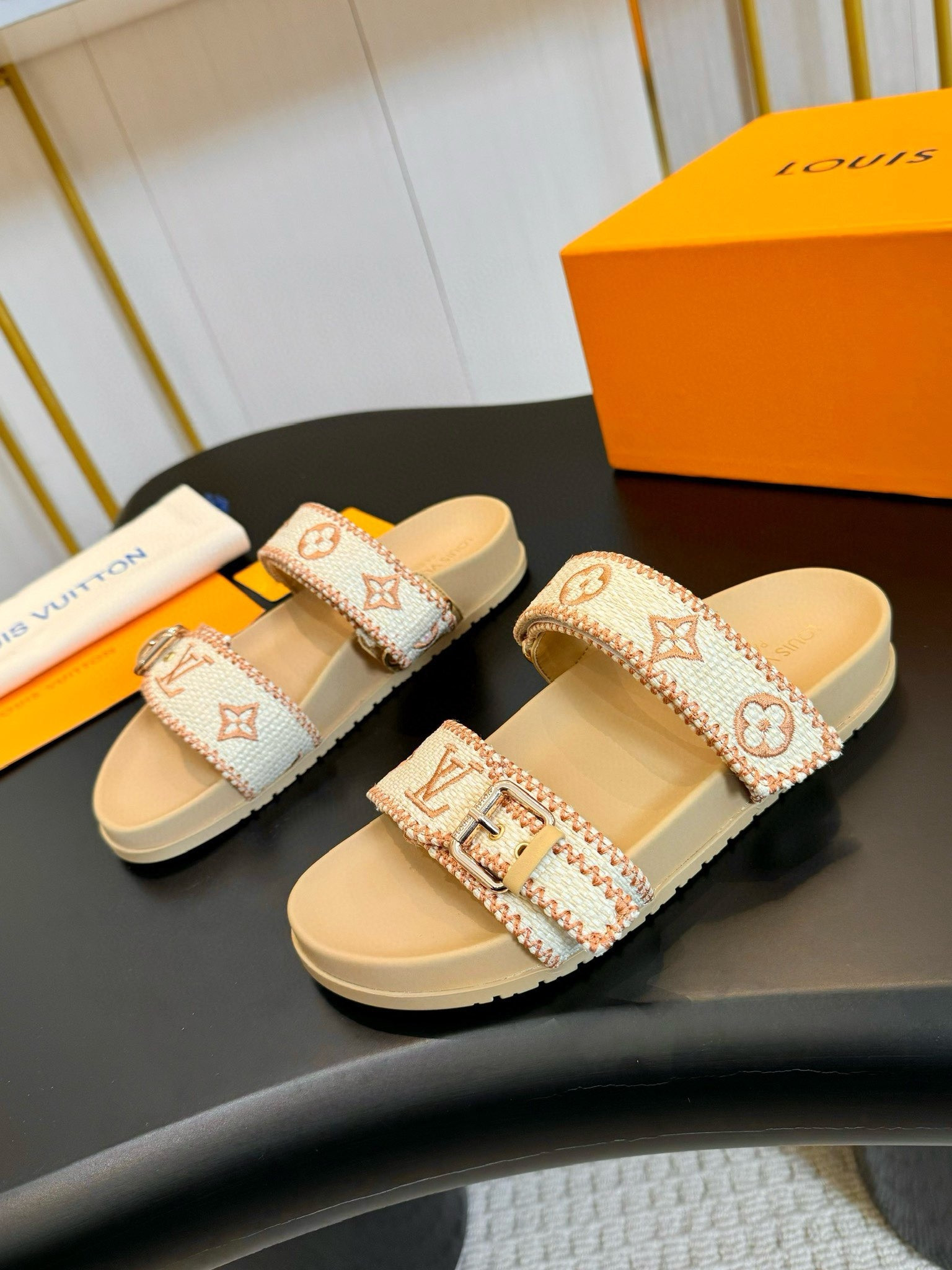 UA LV Bom Dia Flat Comfort Mule