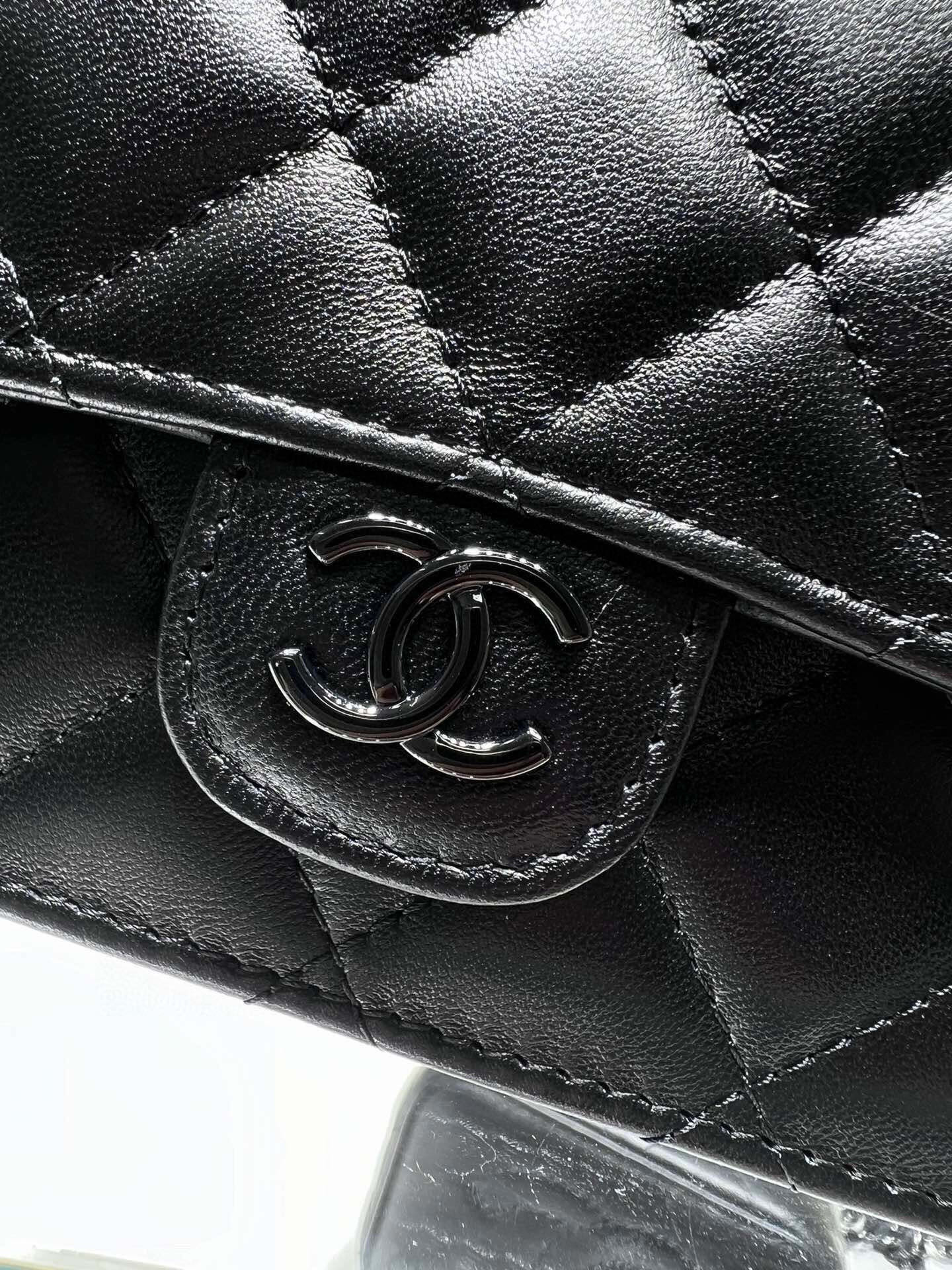 Ch**el classic handbag with top handle 17x9x3cm