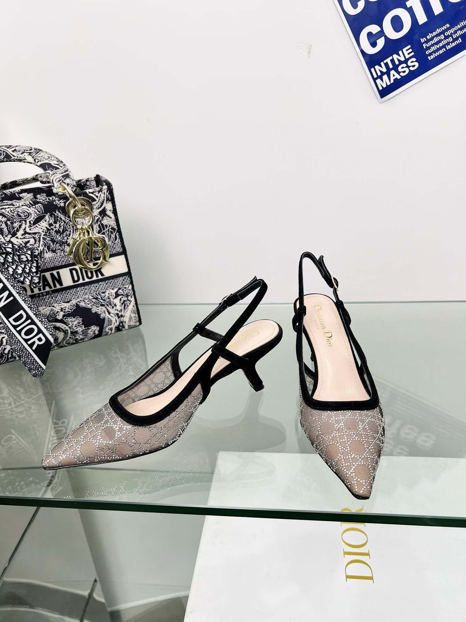 UA D10r Capture Slingback Pump