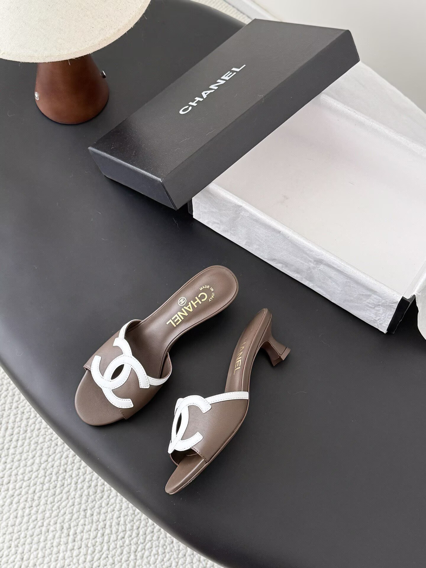 ua Ch**el sandals 4.5cm heel