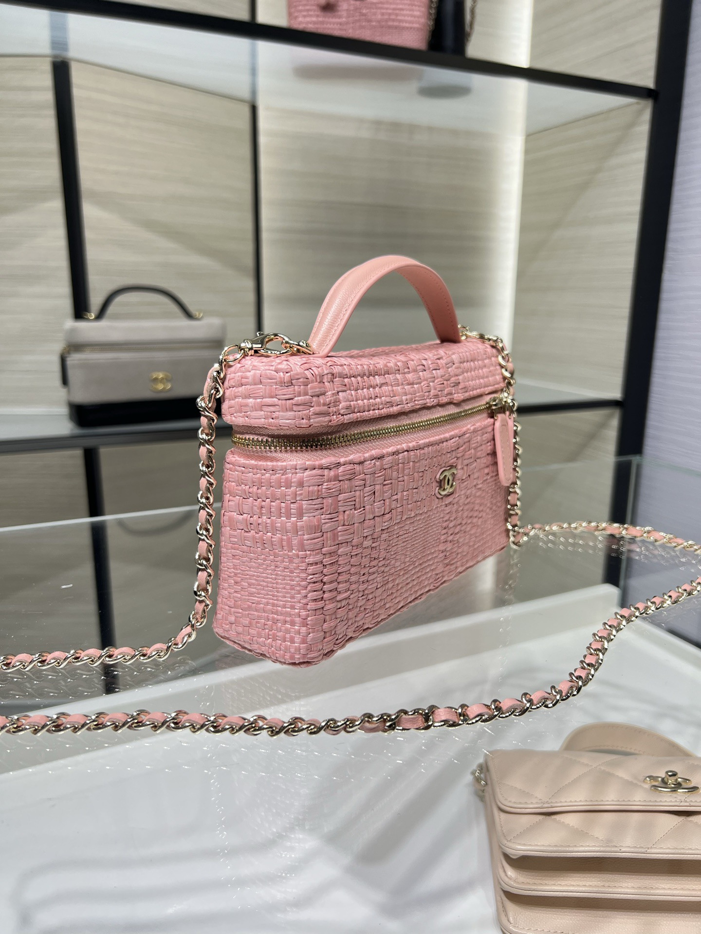 Ch**el classic vanity with chain handbag ap4385 17x19.5x5cm