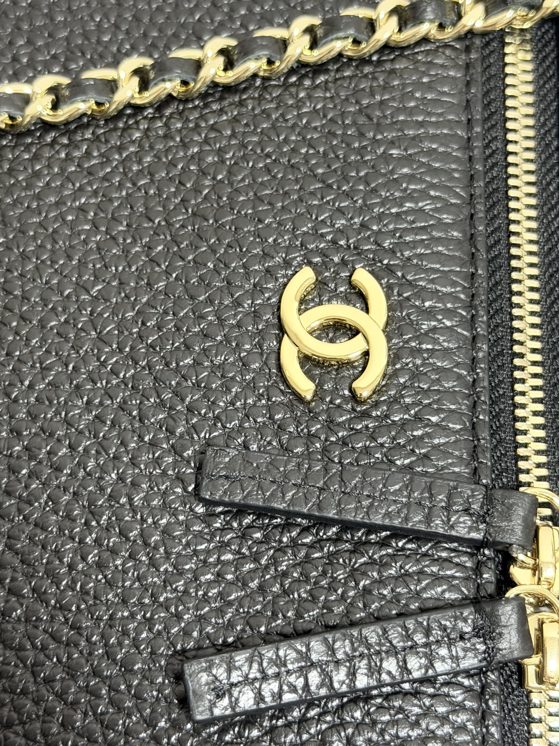 Ch**el classic vanity with chain handbag ap5347 15x23x5cm