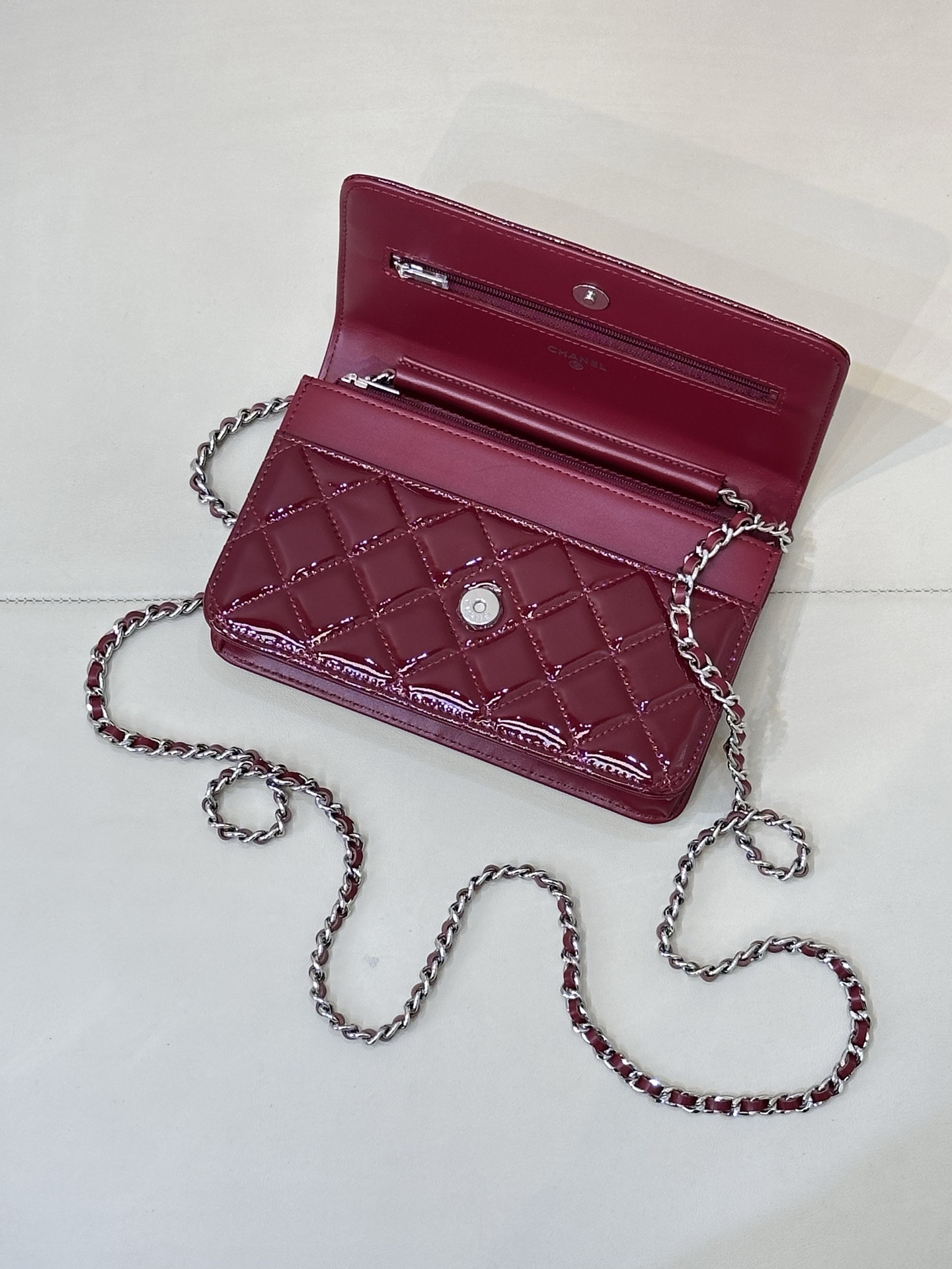 Ch**el woc classic wallet on chain 13x19cm