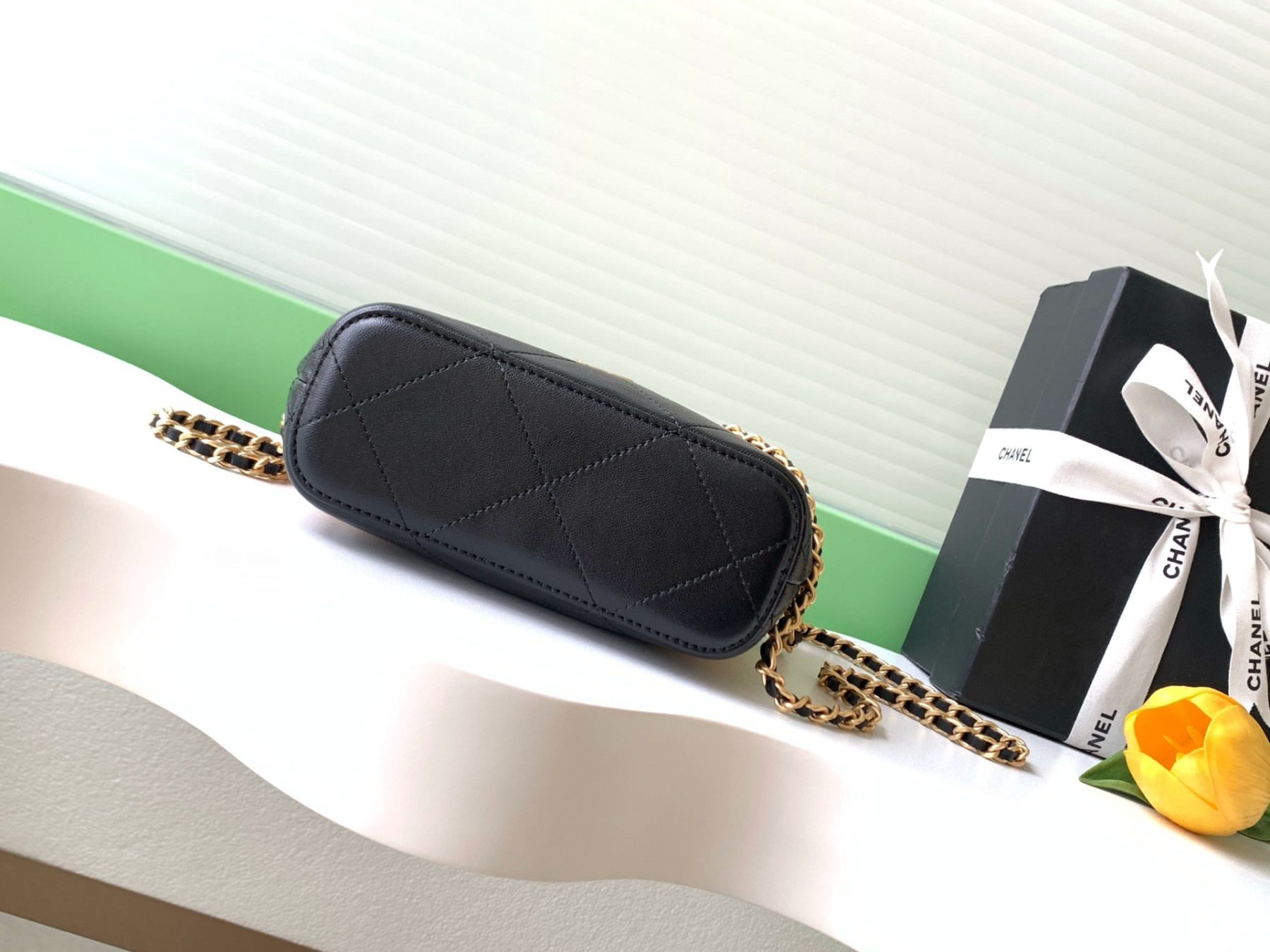 Ch**el clutch with chain ap5187 21x19x7cm