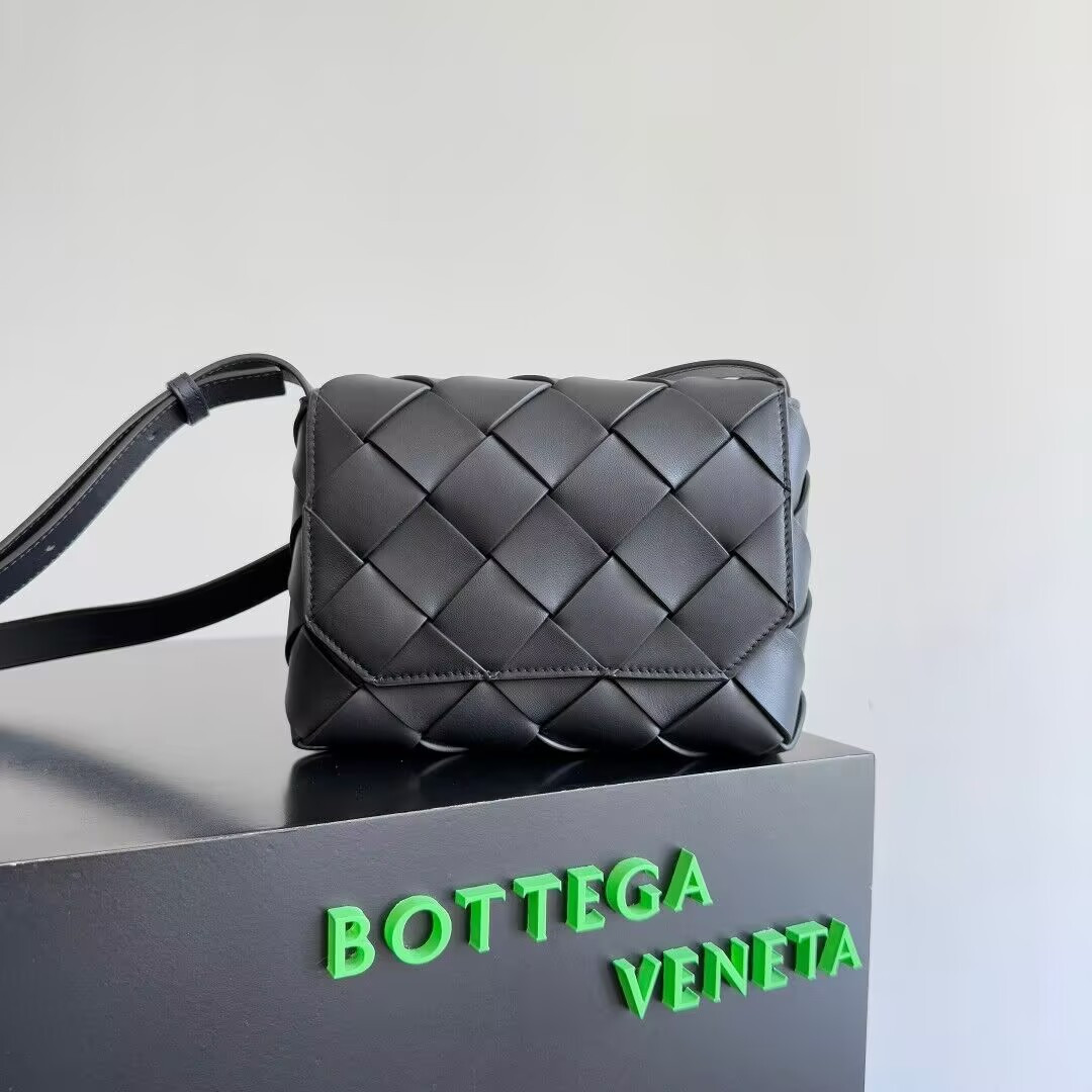 B0tt*ga Ven*ta Diago Small Crossbody Bag 22.5x16.5x5.5cm