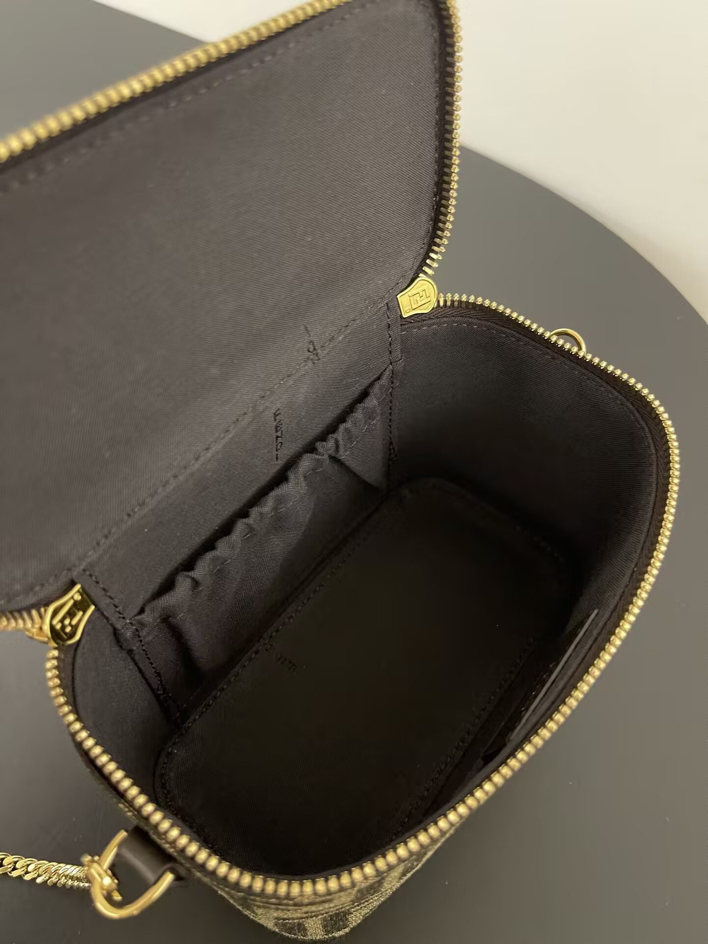 F**di vanity mini handbag 16x8x11cm