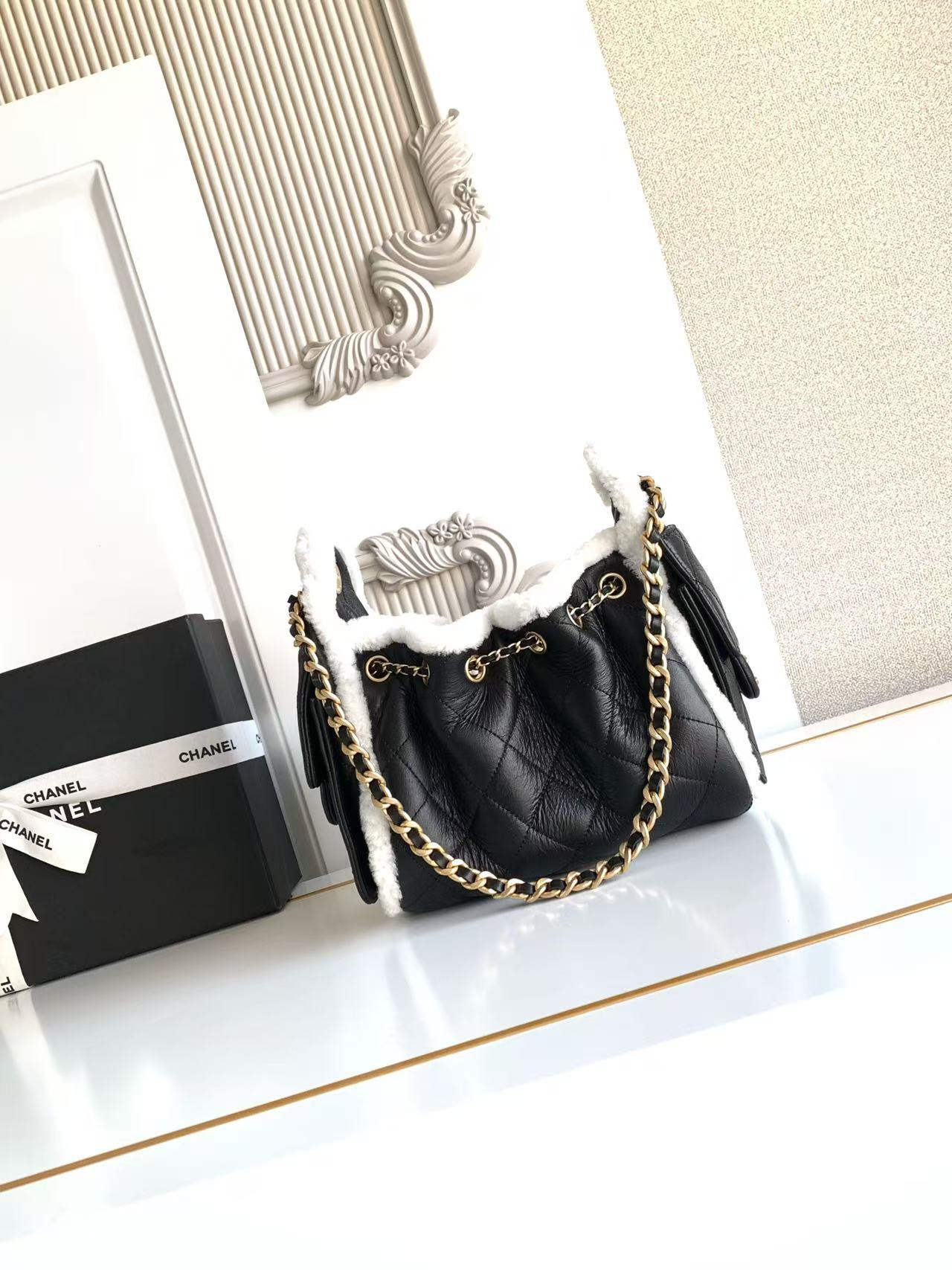 Ch**el 25c bucket bag 20x22x12.5cm