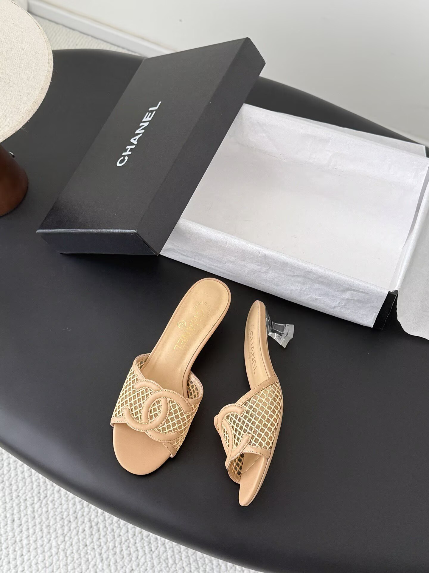ua Ch**el sandals 4.5cm heel