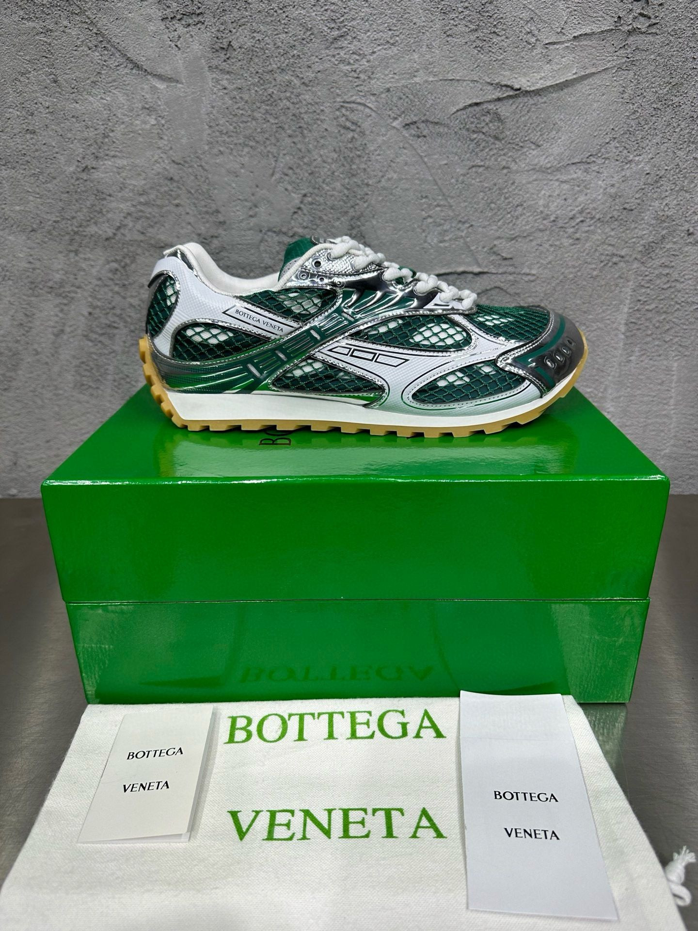 UA B0tt*ga Ven*ta Orbit Sneaker