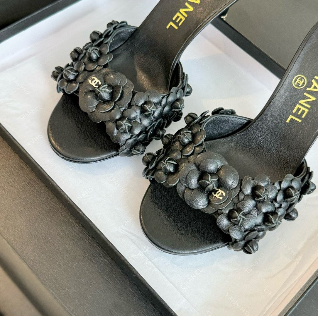 ua Ch**el heels