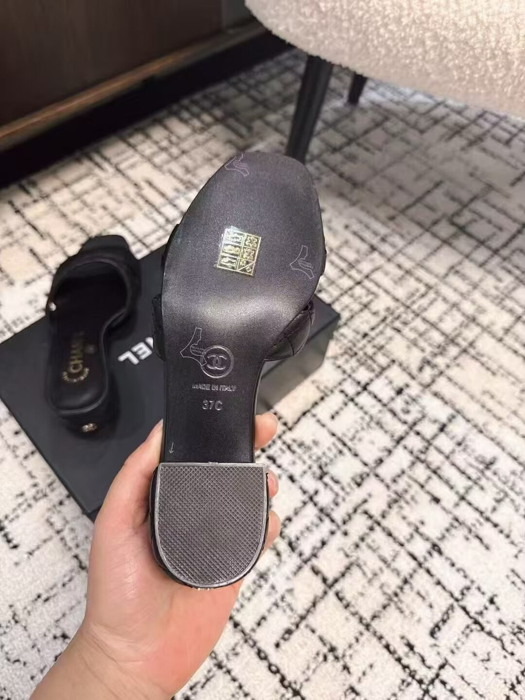 UA Ch**el mules