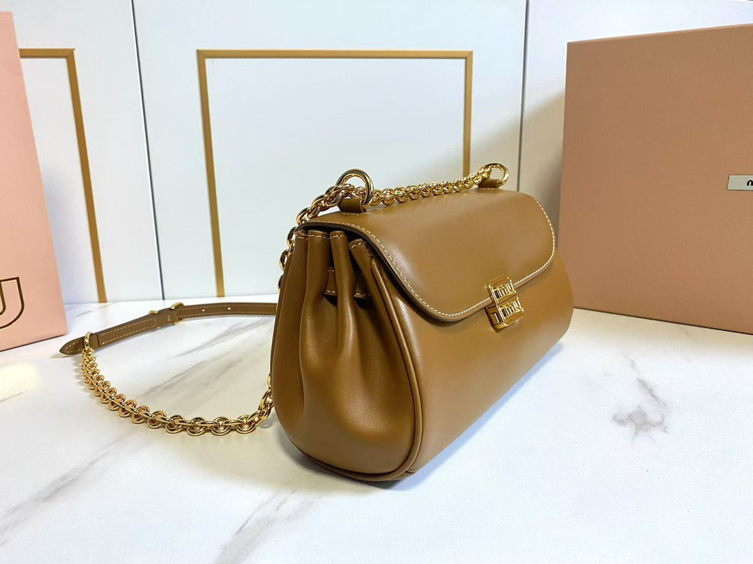 M1v M1v leather shoulder bag 13.5x24x9cm