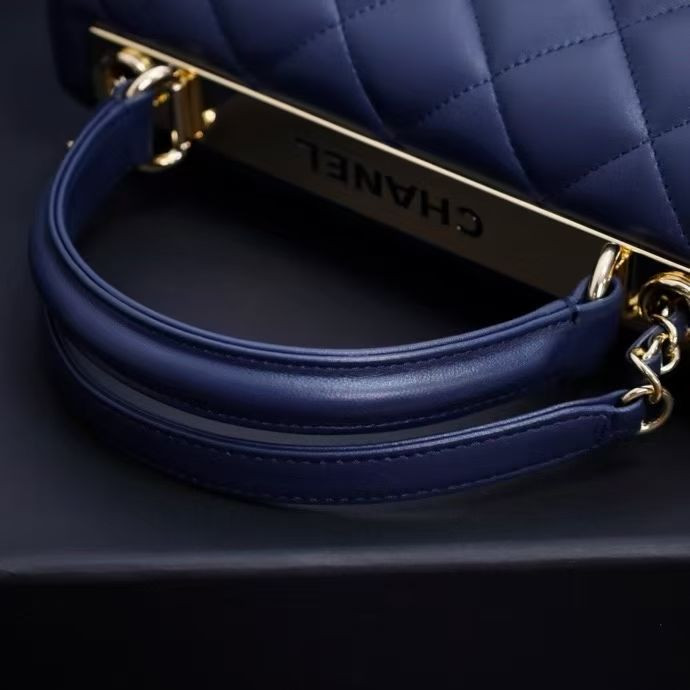 Ch**el flap bag with top handle 17x25x12cm