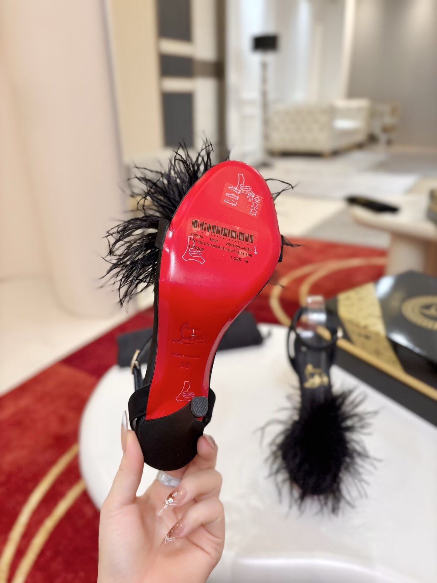 ua Chr1st1an louboutin patapompom sandals