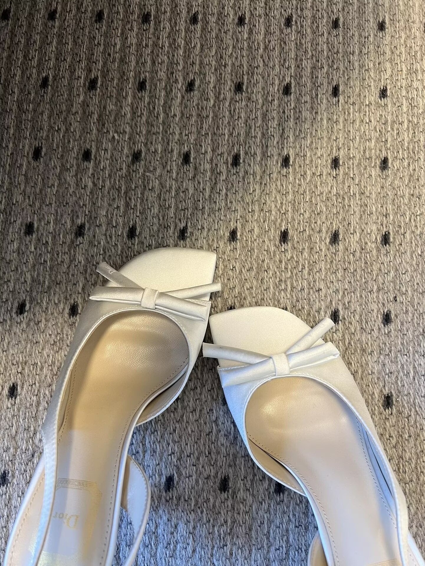 ua D10r bow heeled slingback sandal