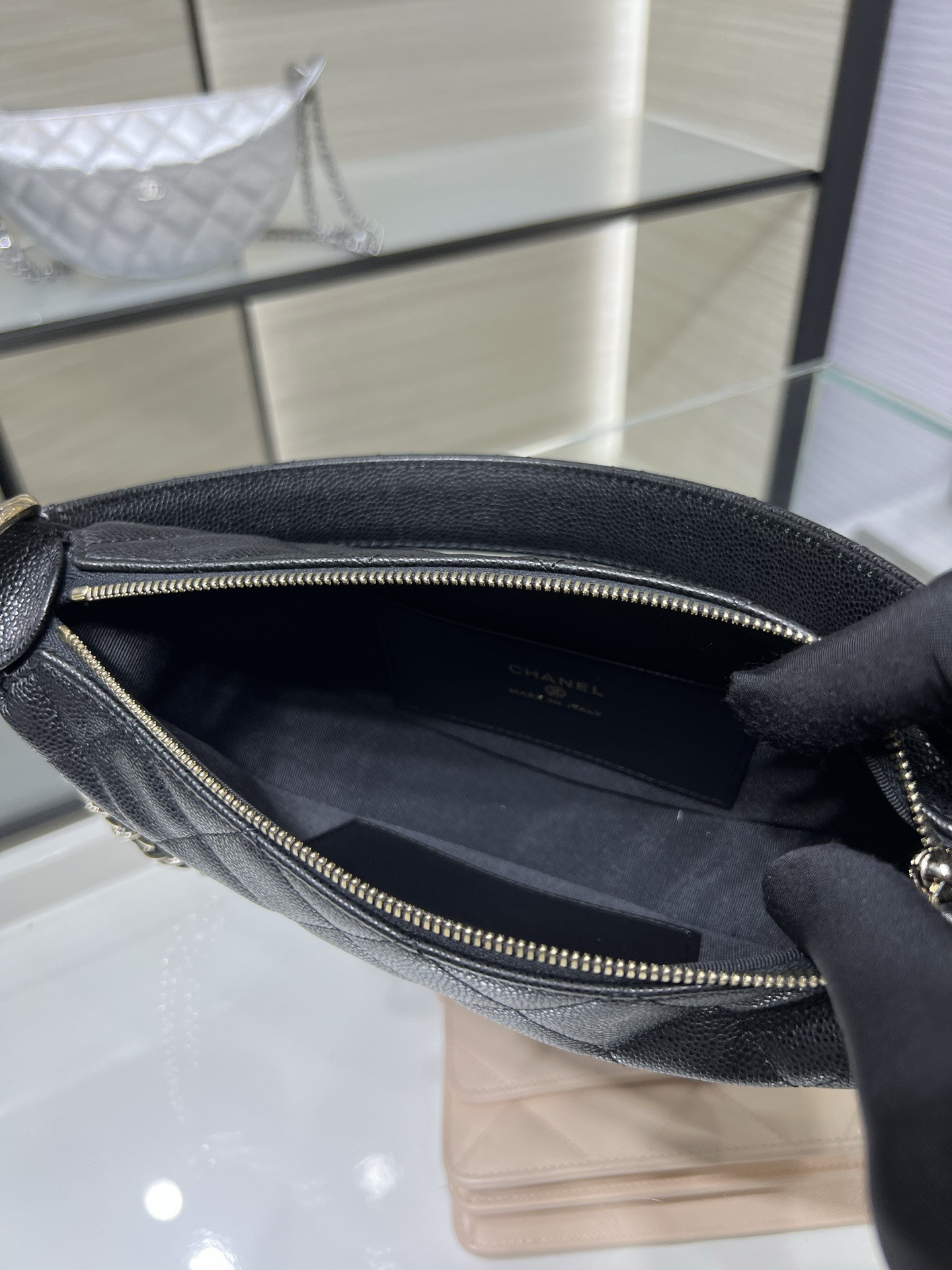 Ch**el clutch with chain light gold hardware ap5094 15x22x6cm