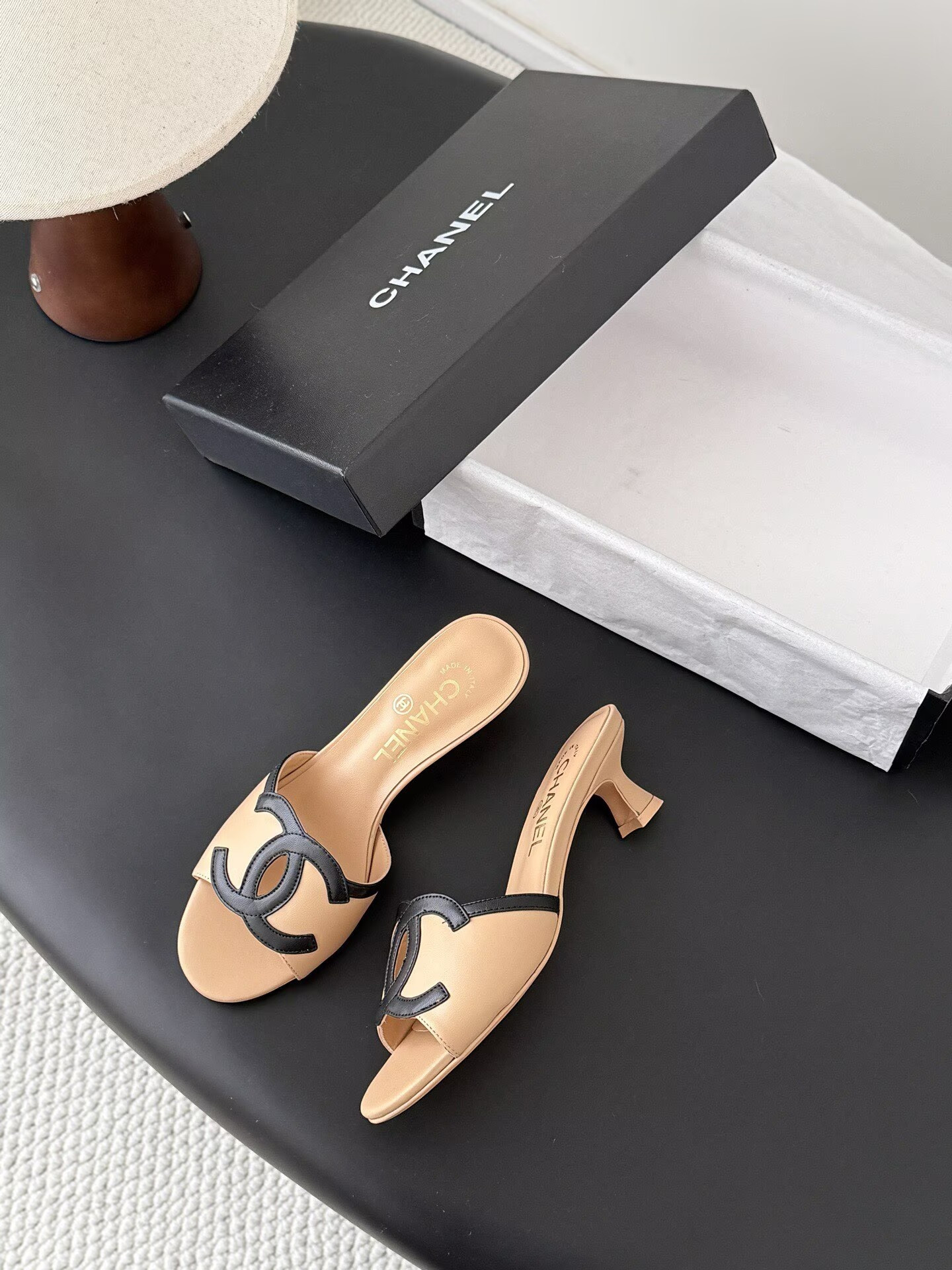ua Ch**el sandals 4.5cm heel