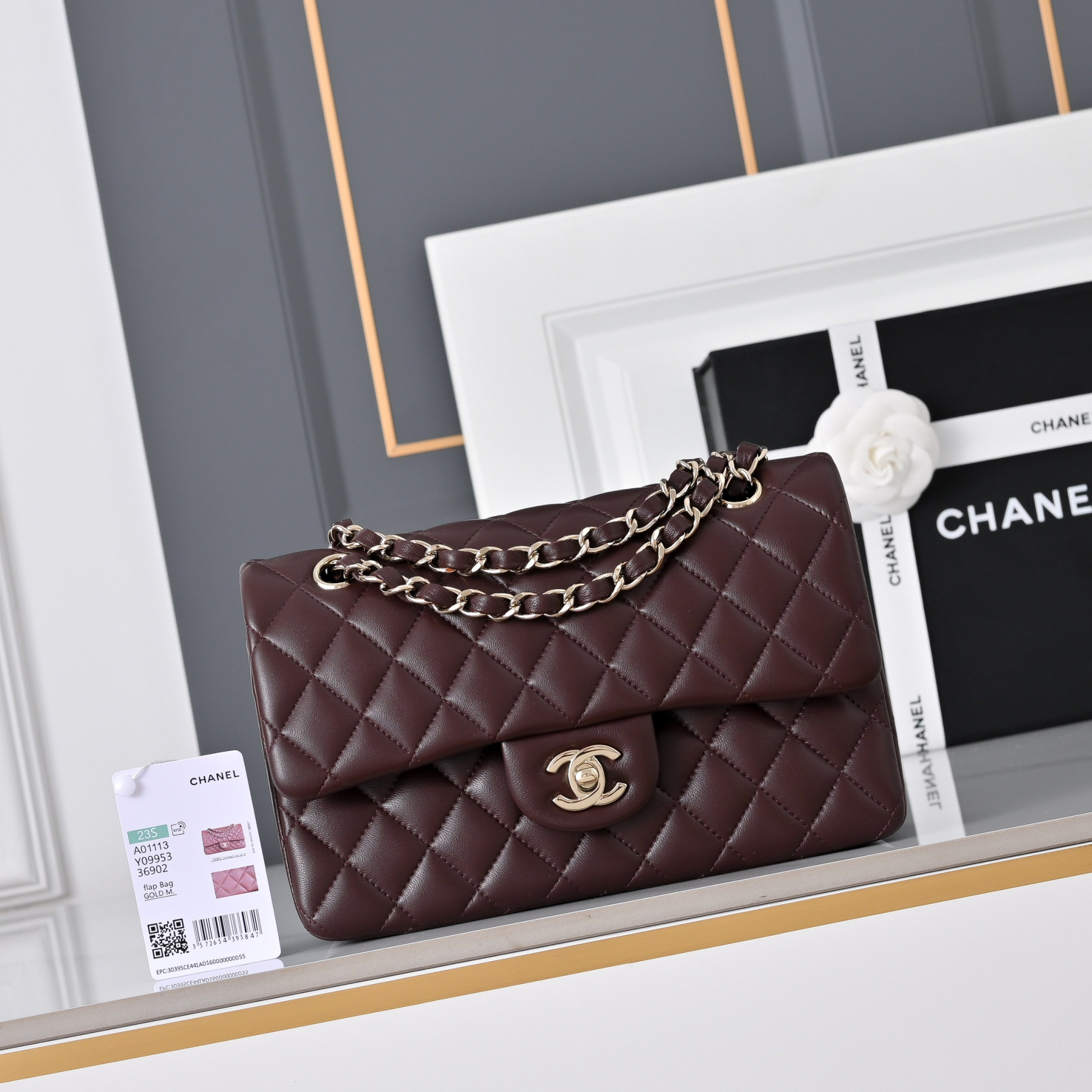 Ch**el classic flap handbag burgundy with light gold hardware a01113 23x14.5x6cm