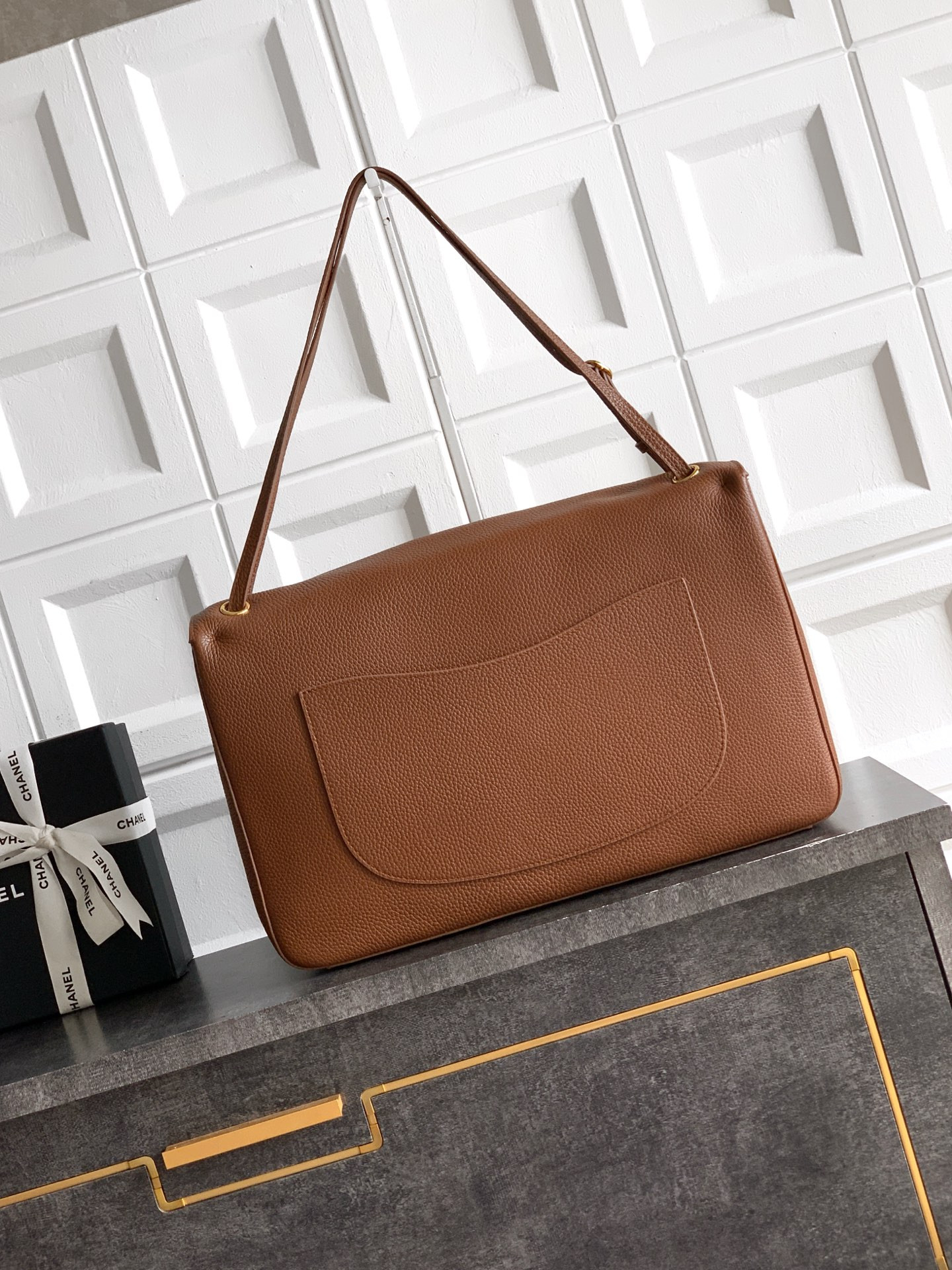 Ch**el maxi flap bag gold hardware as6233 26x38.5x11cm